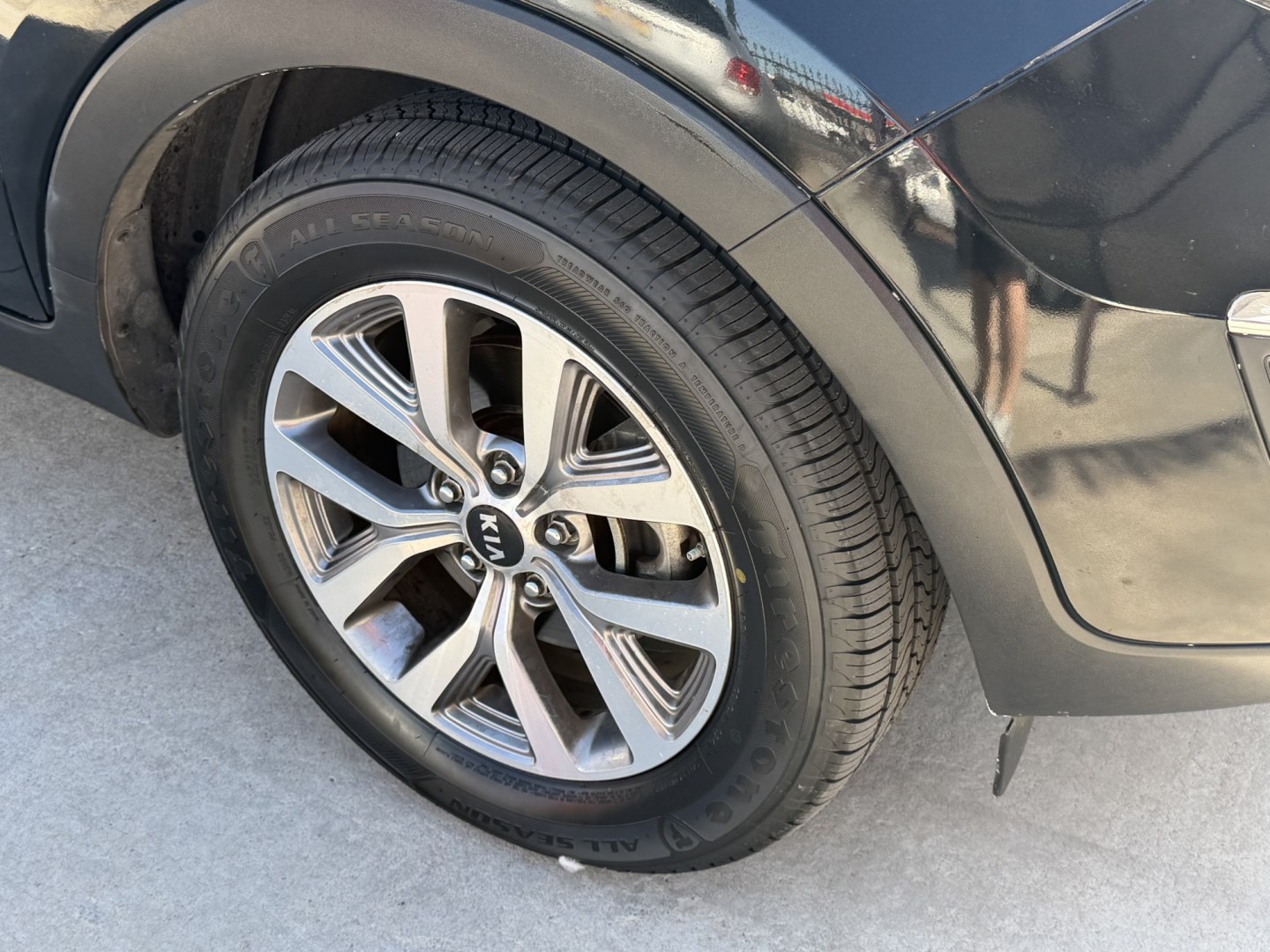 2015 Charcoal Kia Sportage LX FWD (KNDPB3AC7F7) with an 2.4L V6 DOHC 24V engine, 6-Speed Automatic transmission, located at 2190 Hwy 95, Bullhead City, AZ, 86442, (928) 704-0060, 0.000000, 0.000000 - 2015 Kia sportage.* brand new engine installed from kia with warranty less than 1000 miles on new engine. . Brand new tires. lots of service done. free warranty. free carfax. in house financing- Photo#8