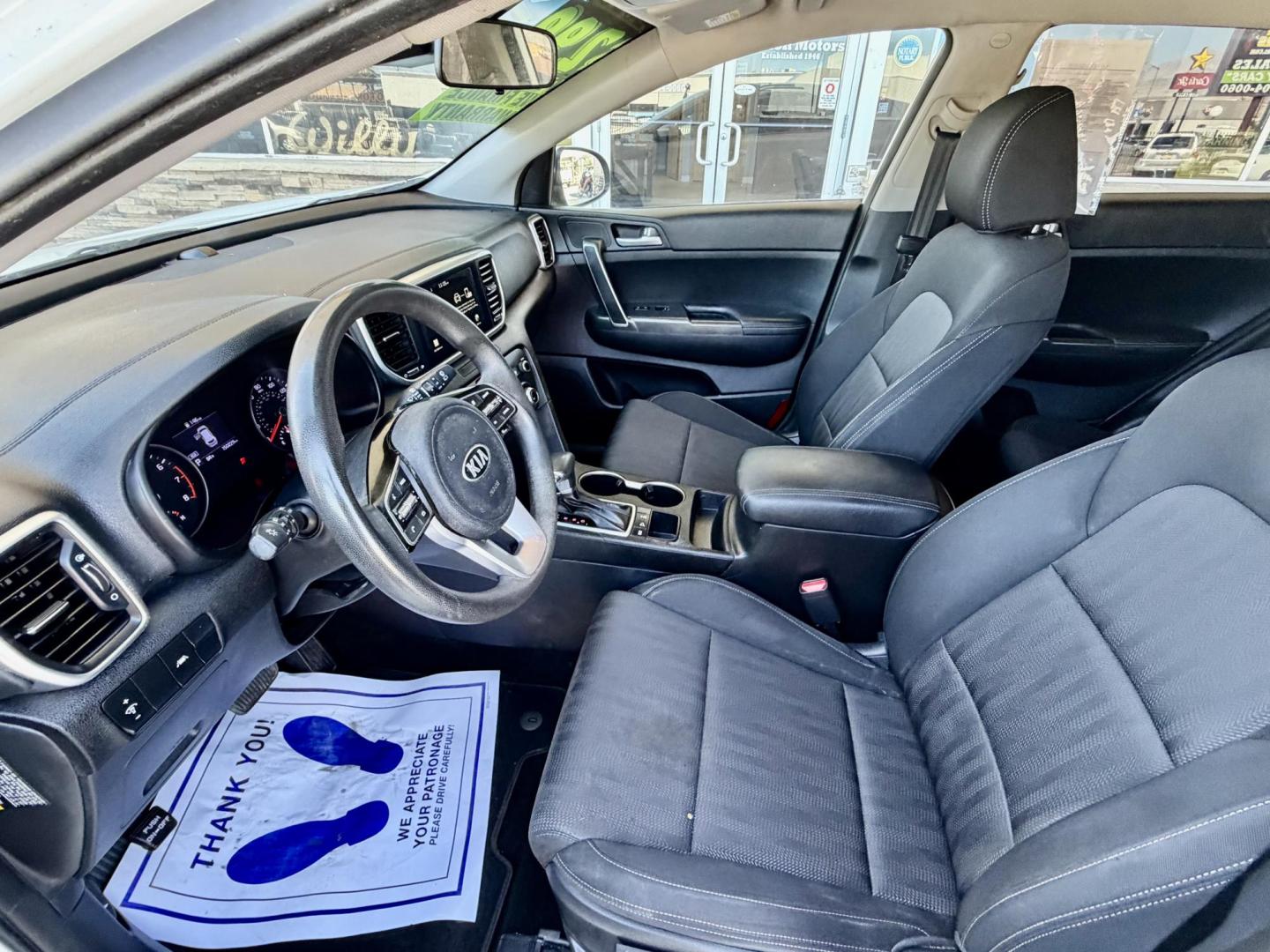 2015 Charcoal Kia Sportage LX FWD (KNDPB3AC7F7) with an 2.4L V6 DOHC 24V engine, 6-Speed Automatic transmission, located at 2190 Hwy 95, Bullhead City, AZ, 86442, (928) 704-0060, 0.000000, 0.000000 - 2015 Kia sportage. 1 owner we finance. free carfax, free warranty. - Photo#6