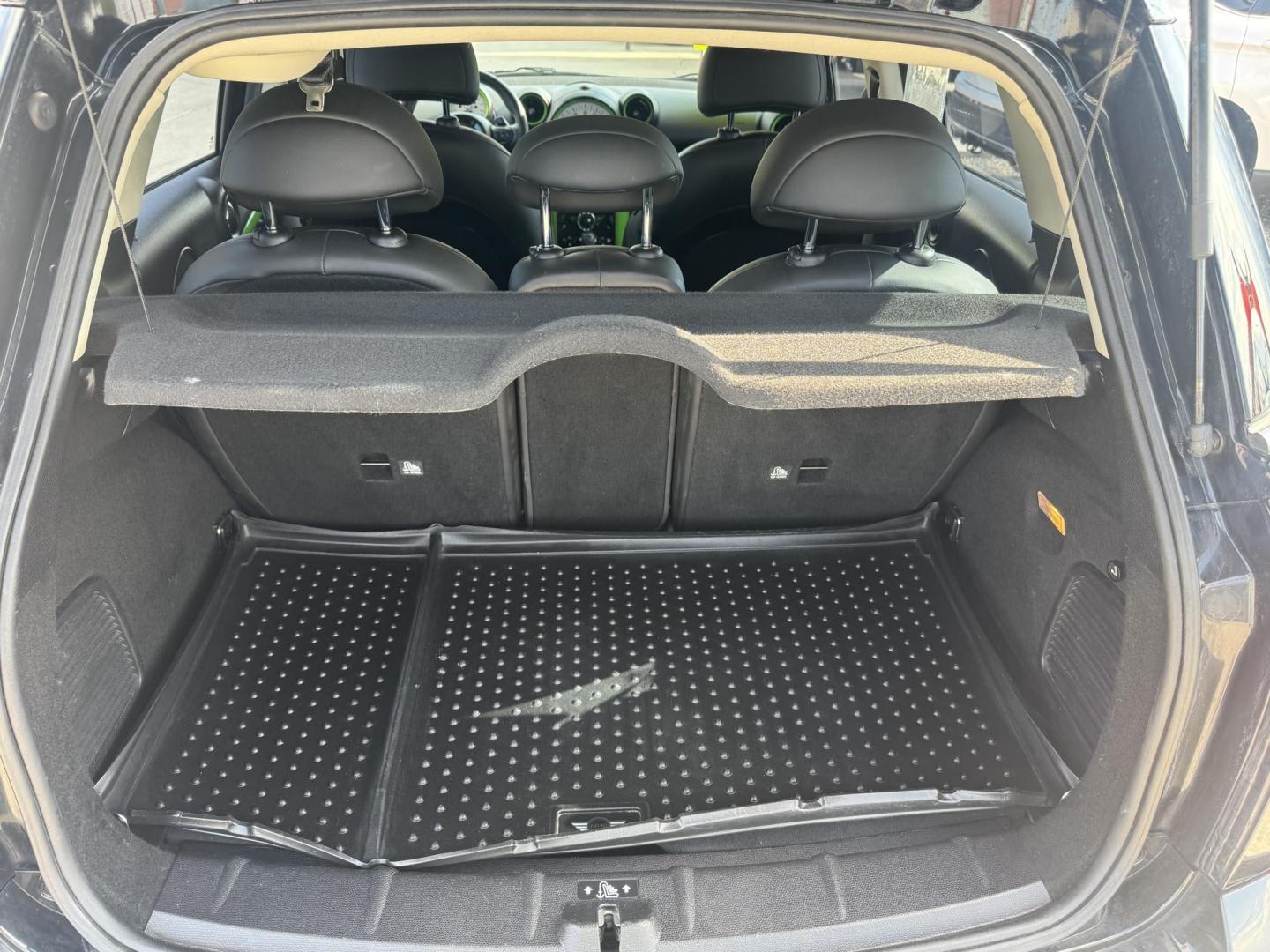 2013 Charcoal Mini Countryman S ALL4 (WMWZC5C57DW) with an 1.6L L4 DOHC 16V TURBO engine, located at 2190 Hwy 95, Bullhead City, AZ, 86442, (928) 704-0060, 0.000000, 0.000000 - 2013 mini cooper S all 4 edition. custom lime green interior trimmed racing seats. clean carfax. automatic, leather loaded. cool car lots of fun to drive. 63k miles - Photo#7
