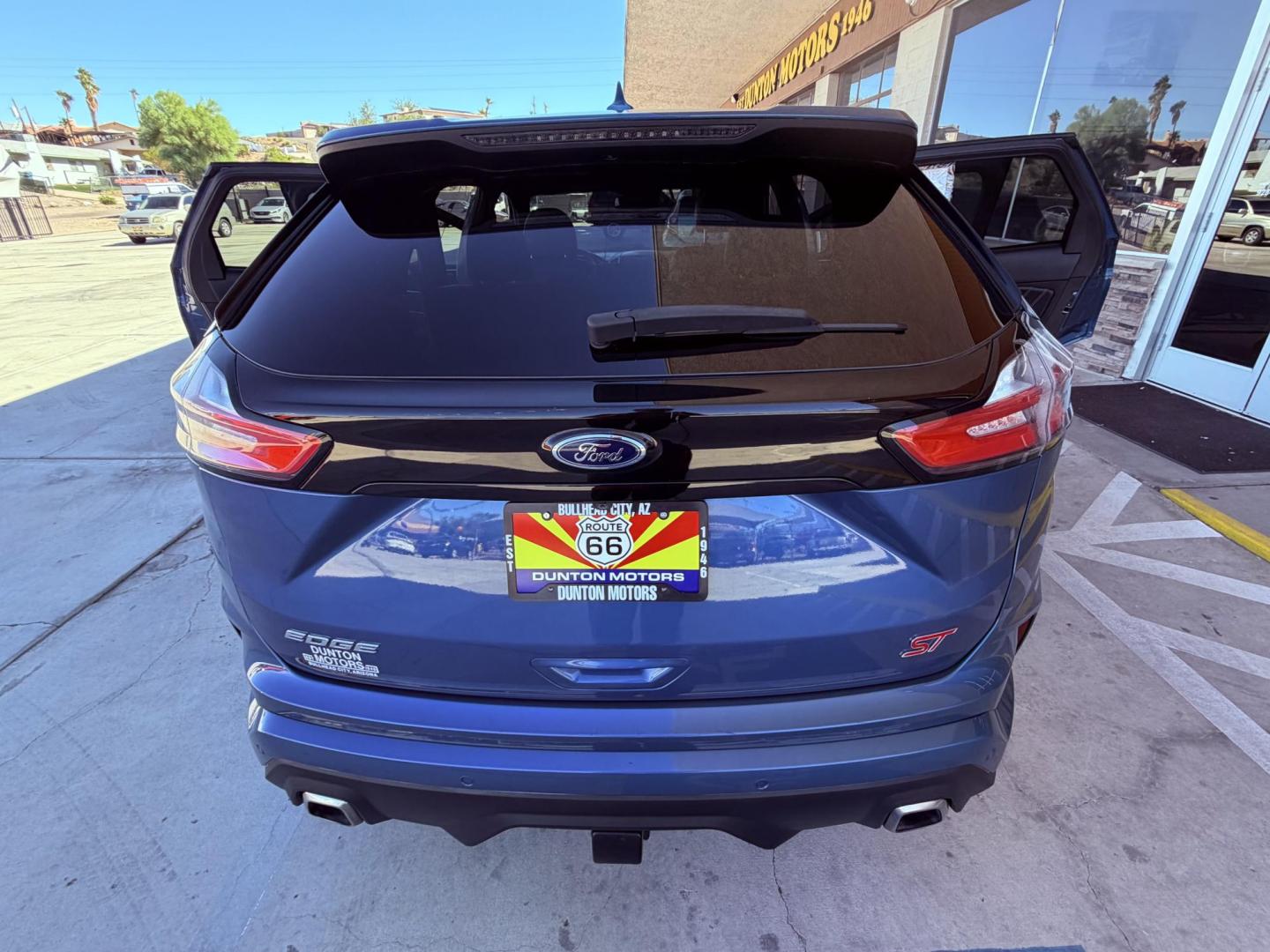 2019 Blue metallic /black Ford Edge Sport AWD (2FMPK4AP2KB) with an 2.7L V6 DOCH 24V engine, 6A transmission, located at 2190 Hwy 95, Bullhead City, AZ, 86442, (928) 704-0060, 0.000000, 0.000000 - 2019 Ford Edge. All wheel drive. 1 owner. only 74k miles. Elderly owned. Fully loaded. leather, moonroof, heater and cooled seats. backup camera, free carfax, free warranty. custom front sports bra , seat covers, dash matt. this customer took excellent care of this super clean great running SUV. own - Photo#11