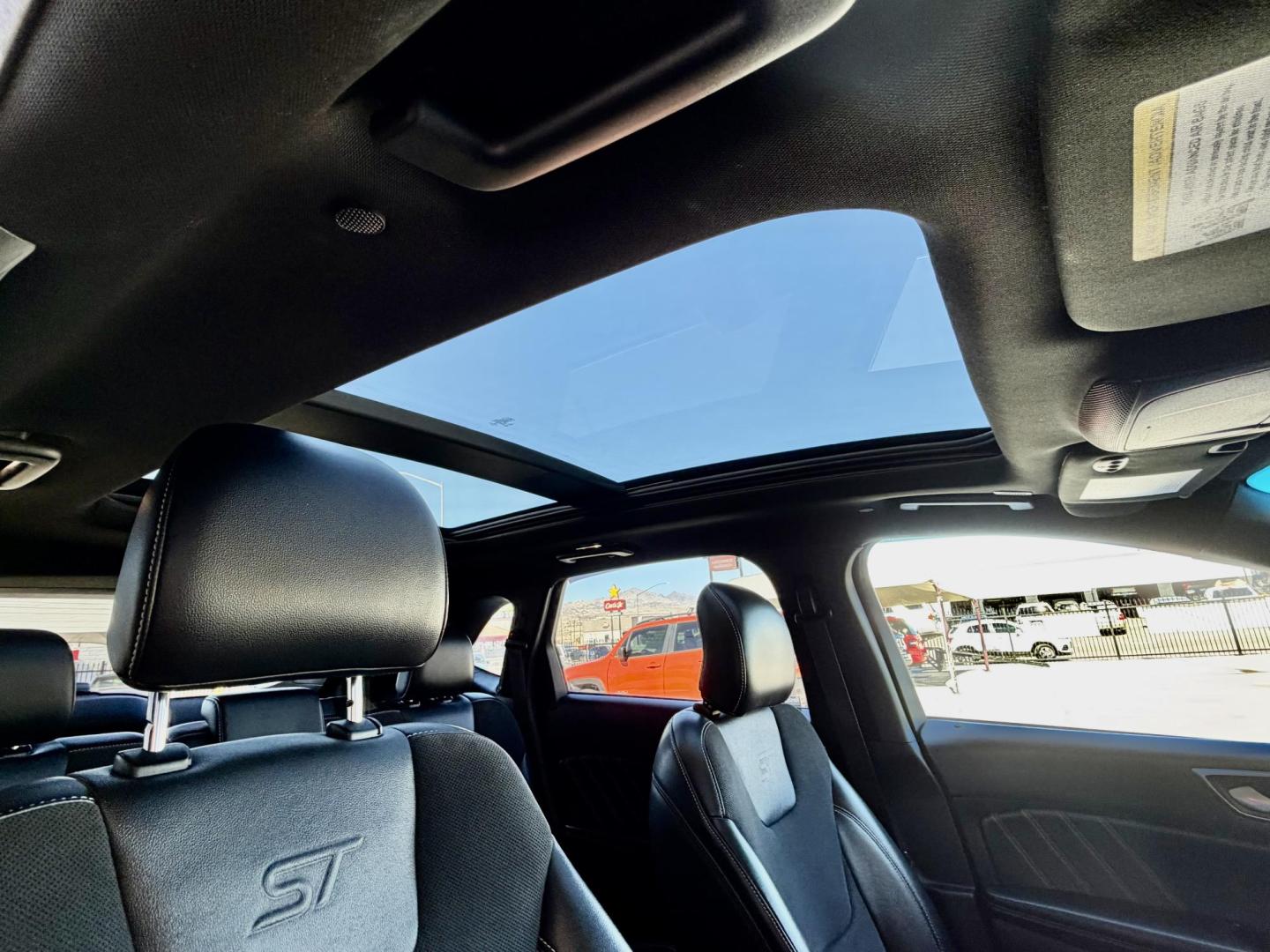 2019 Blue metallic /black Ford Edge Sport AWD (2FMPK4AP2KB) with an 2.7L V6 DOCH 24V engine, 6A transmission, located at 2190 Hwy 95, Bullhead City, AZ, 86442, (928) 704-0060, 0.000000, 0.000000 - 2019 Ford Edge. All wheel drive. 1 owner. only 74k miles. Elderly owned. Fully loaded. leather, moonroof, heater and cooled seats. backup camera, free carfax, free warranty. custom front sports bra , seat covers, dash matt. this customer took excellent care of this super clean great running SUV. own - Photo#19