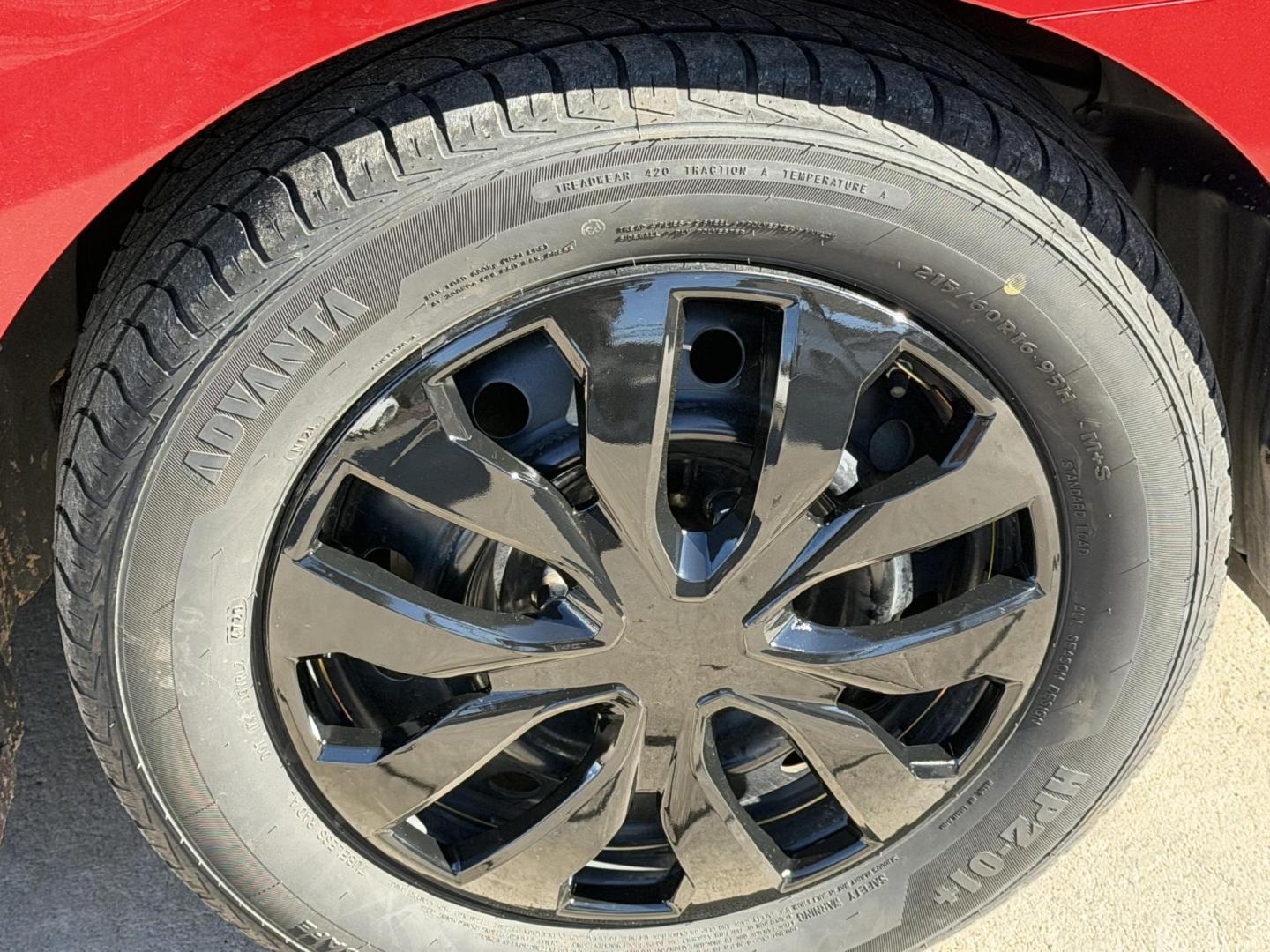 2010 Red /grey Toyota Camry Hybrid Sedan (4T1BB3EK9AU) with an 2.4L L4 DOHC 16V HYBRID engine, located at 2190 Hwy 95, Bullhead City, AZ, 86442, (928) 704-0060, 0.000000, 0.000000 - Photo#6