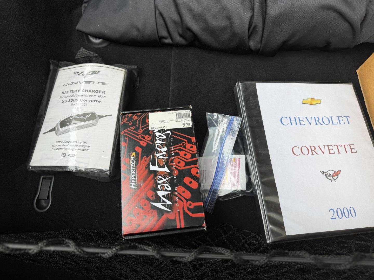 2000 Red /black Chevrolet Corvette Coupe (1G1YY22G5Y5) with an 5.7L V8 OHV 16V engine, located at 2190 Hwy 95, Bullhead City, AZ, 86442, (928) 704-0060, 0.000000, 0.000000 - super super super clean. 2000 Chevrolet Corvette. 2000 automatic. coupe. lots of extras, custom exhaust. 12 disc cd changer, corvette custom cover. Always garaged. custom calipers painted to match. Arizona title. On consignment. - Photo#10