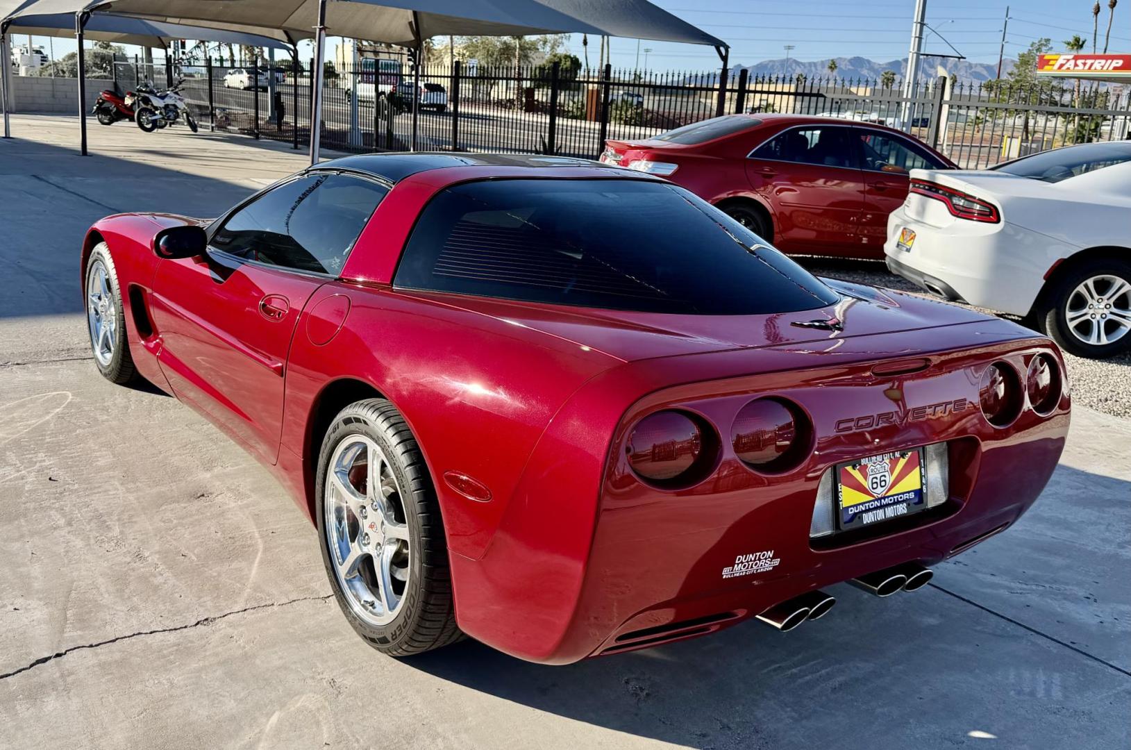2000 Red /black Chevrolet Corvette Coupe (1G1YY22G5Y5) with an 5.7L V8 OHV 16V engine, located at 2190 Hwy 95, Bullhead City, AZ, 86442, (928) 704-0060, 0.000000, 0.000000 - super super super clean. 2000 Chevrolet Corvette. 2000 automatic. coupe. lots of extras, custom exhaust. 12 disc cd changer, corvette custom cover. Always garaged. custom calipers painted to match. Arizona title. On consignment. - Photo#20