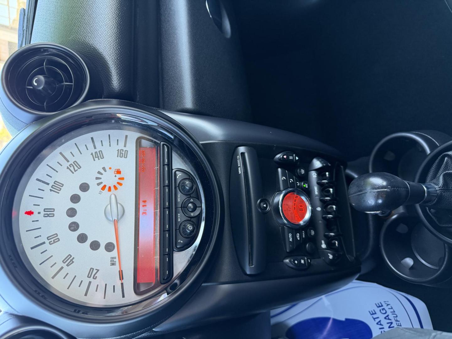 2013 Blue metallic Mini Countryman S ALL4 (WMWZC5C5XDW) with an 1.6L L4 DOHC 16V TURBO engine, located at 2190 Hwy 95, Bullhead City, AZ, 86442, (928) 704-0060, 0.000000, 0.000000 - Photo#10