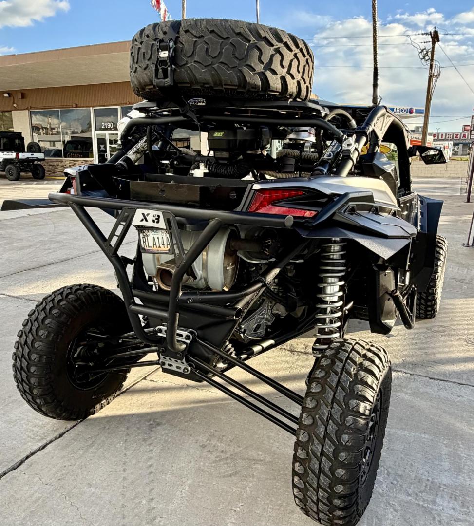 2019 Black Can-Am Maverick X3 X RS Turbo R - (3JBVXAW40KK) , located at 2190 Hwy 95, Bullhead City, AZ, 86442, (928) 704-0060, 0.000000, 0.000000 - 2019 Can Am Maverick x3 turbo R. 3200 miles. ruged radio cab and driver passenger communicaitions, g force helmets included, speakers. mts shocks, amber light bars, mud guards, aces racing oversized seats. light whips, full doors. trailer also available if interested. - Photo#5