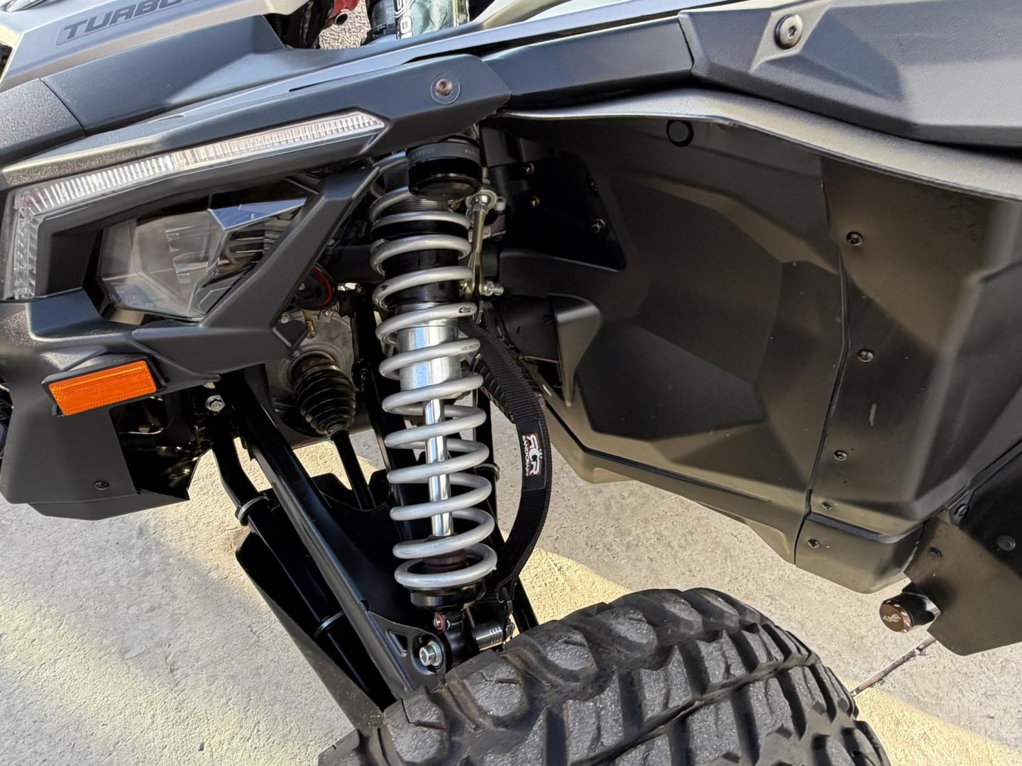 2019 Black Can-Am Maverick X3 X RS Turbo R - (3JBVXAW40KK) , located at 2190 Hwy 95, Bullhead City, AZ, 86442, (928) 704-0060, 0.000000, 0.000000 - 2019 Can Am Maverick x3 turbo R. 3200 miles. ruged radio cab and driver passenger communicaitions, g force helmets included, speakers. mts shocks, amber light bars, mud guards, aces racing oversized seats. light whips, full doors. trailer also available if interested. - Photo#13