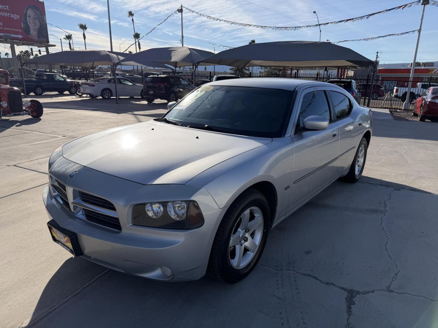2010 Silver /BLACK Dodge Charger , located at 2190 Hwy 95, Bullhead City, AZ, 86442, (928) 704-0060, 0.000000, 0.000000 - 2012 Dodge Charger SXT. Brand new tires. 3.5 V6 engine. automatic transmission. power windows locks. cold ac. completely serviced. Runs and drives great. free warranty. free carfax . In house financing available. Only at Dunton Motors. - Photo#5