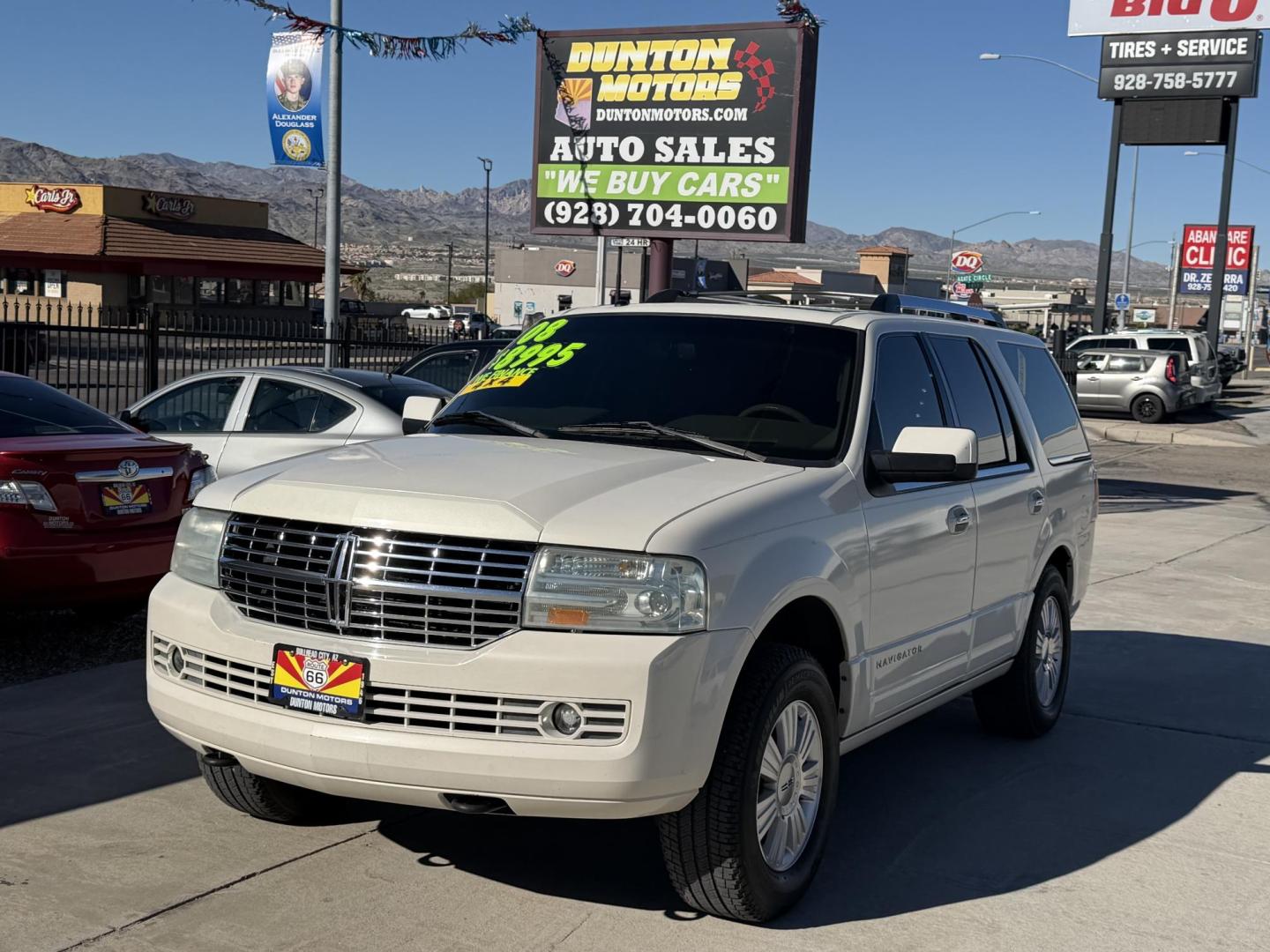 2008 White /tan/ black Lincoln Navigator ultimate 4x4 , located at 2190 Hwy 95, Bullhead City, AZ, 86442, (928) 704-0060, 0.000000, 0.000000 - 2008 Lincoln Navigator ultimate 4x4 . new transmission. 3rd row seating , leather , loaded, moonroof, michelin tires. - Photo#1