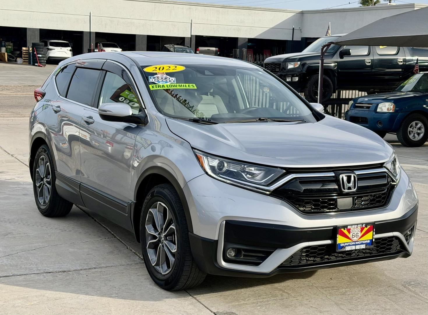 2022 Silver Honda CR-V EX 2WD (5J6RW1H5XNL) with an 1.5L L4 16V DOHC TURBO engine, CVT transmission, located at 2190 Hwy 95, Bullhead City, AZ, 86442, (928) 704-0060, 0.000000, 0.000000 - 2022 Honda CR-V EX. *1 owner , only 14k miles so many features. 1.4 turbo engine 28-34 MPG. . this car is fully loaded. Accident Avoidance Systems Adaptive Cruise Control,Alloy Wheels,Android ,AutoAnti-Theft System,Apple Carpplay ,Auto Start/Stop,Blind Spot Warning,Bluetooth,Braking Assist,Connecte - Photo#0