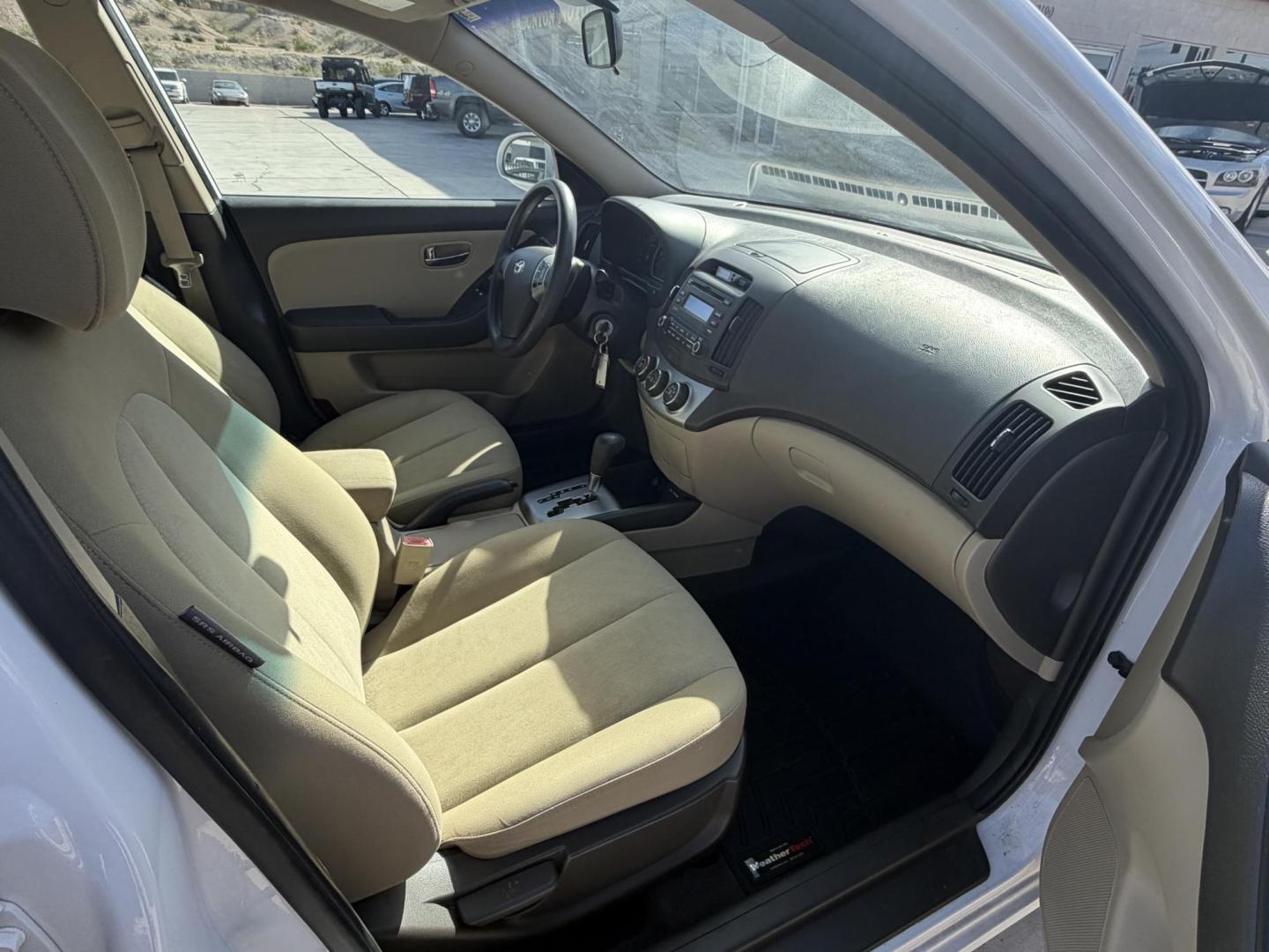 2010 White Hyundai Elantra GLS (KMHDU4AD1AU) with an 2.0L L4 DOHC 16V engine, located at 2190 Hwy 95, Bullhead City, AZ, 86442, (928) 704-0060, 0.000000, 0.000000 - Photo#11