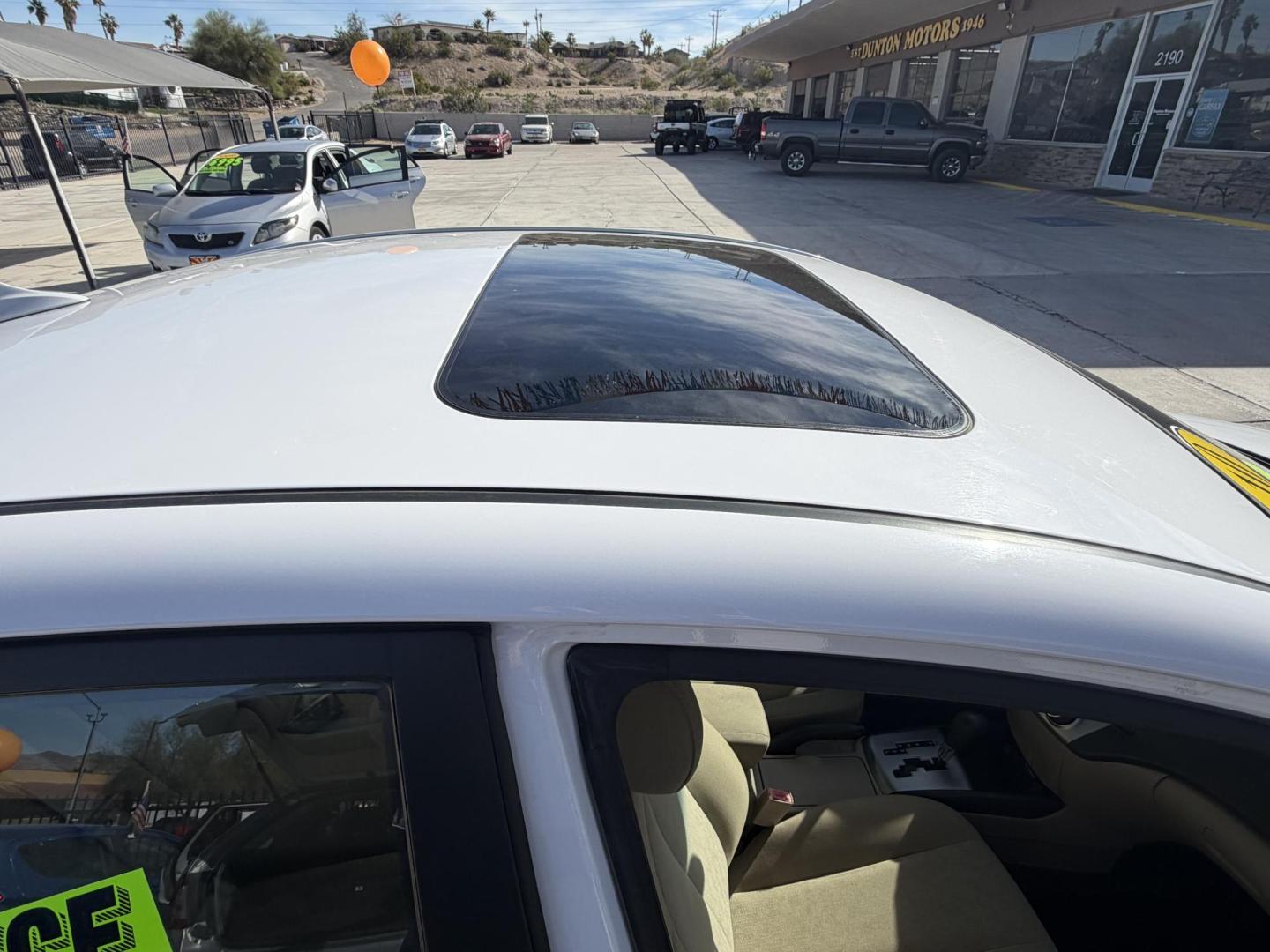 2010 White Hyundai Elantra GLS (KMHDU4AD1AU) with an 2.0L L4 DOHC 16V engine, located at 2190 Hwy 95, Bullhead City, AZ, 86442, (928) 704-0060, 0.000000, 0.000000 - Photo#5