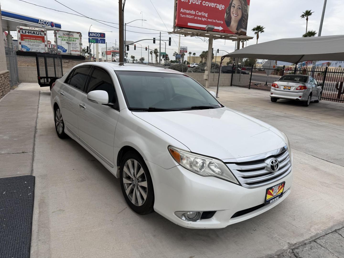 2011 White Toyota Avalon Base (4T1BK3DB1BU) with an 3.5L V6 DOHC 24V engine, 6-Speed Automatic transmission, located at 2190 Hwy 95, Bullhead City, AZ, 86442, (928) 704-0060, 0.000000, 0.000000 - Photo#1