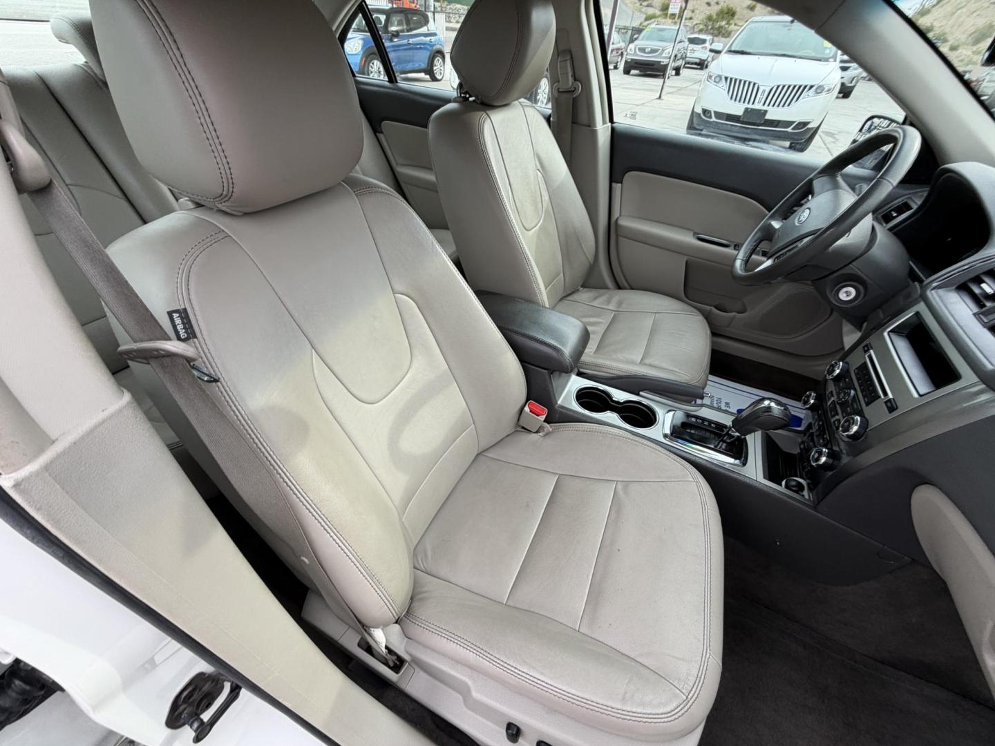 2012 White Ford Fusion SEL (3FAHP0JG6CR) with an 3.0L V6 DOHC 24V engine, located at 2190 Hwy 95, Bullhead City, AZ, 86442, (928) 704-0060, 0.000000, 0.000000 - Photo#11