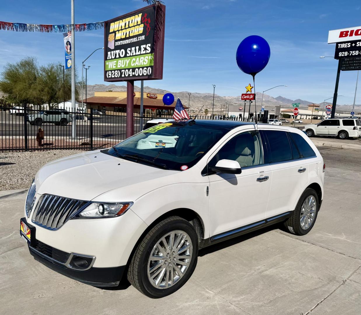2011 White Lincoln MKX FWD (2LMDJ6JK9BB) with an 3.7L V6 DOHC 24V engine, 6-Speed Automatic transmission, located at 2190 Hwy 95, Bullhead City, AZ, 86442, (928) 704-0060, 0.000000, 0.000000 - Photo#1