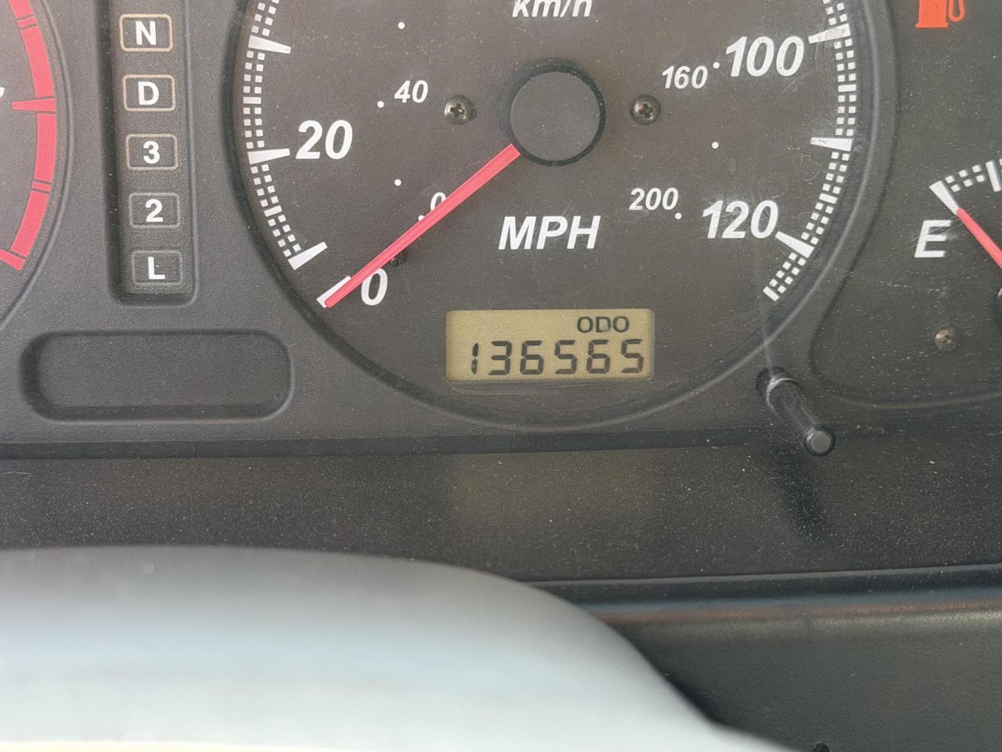 2000 Orange metallic /Grey Isuzu Rodeo LS , located at 2190 Hwy 95, Bullhead City, AZ, 86442, (928) 704-0060, 0.000000, 0.000000 - 2000 Isuzu rodeo . S . 3.2 v6 automatic , power windows locks cold ac . 4 wheel drive . In house financing available - Photo#13