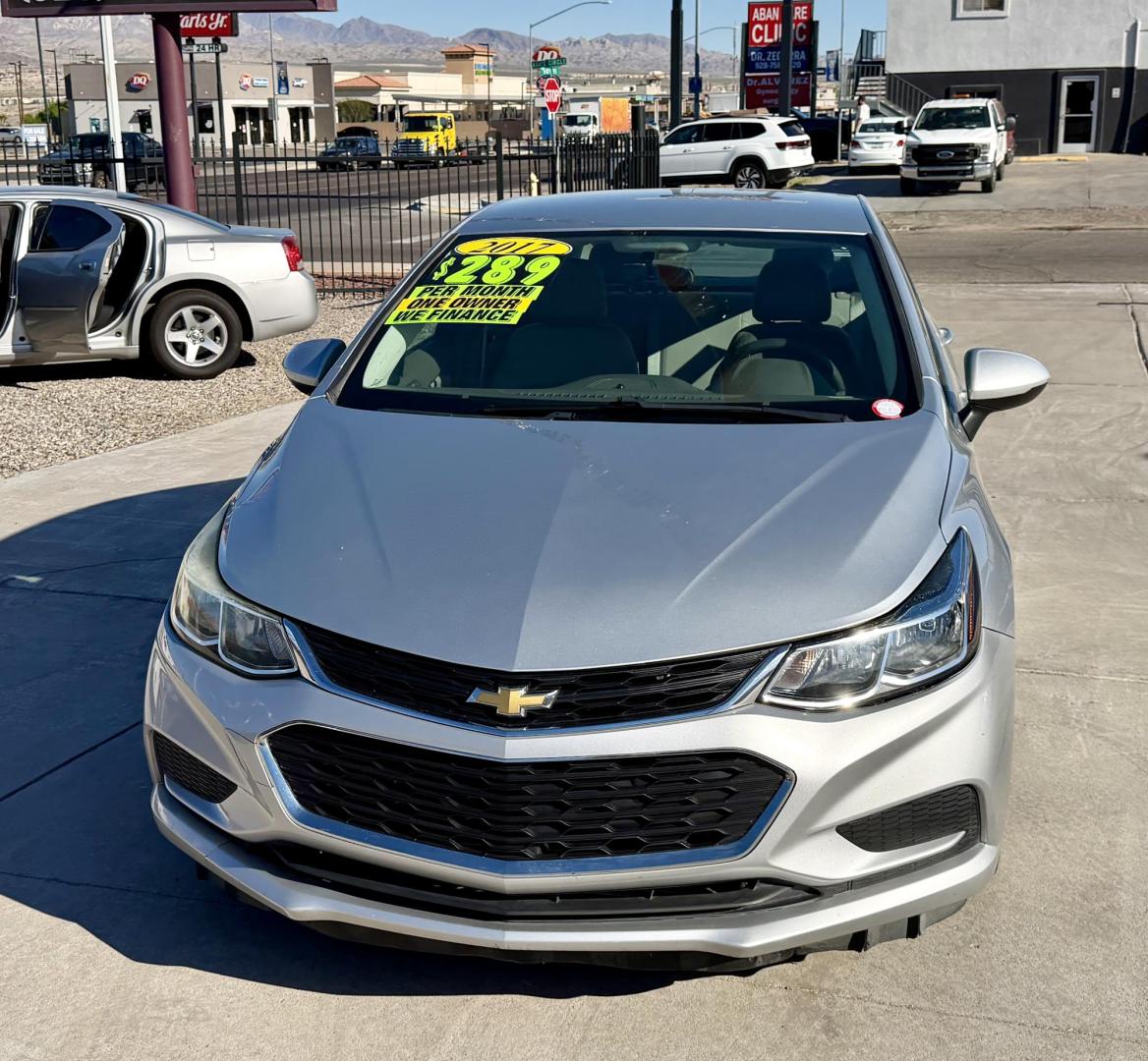 2017 Silver Chevrolet Cruze LS Manual (1G1BB5SM3H7) with an 1.4L L4 DOHC 16V TURBO engine, 6M transmission, located at 2190 Hwy 95, Bullhead City, AZ, 86442, (928) 704-0060, 0.000000, 0.000000 - 2017 Chevrolet Cruze . 1 owner . Clean CARFAX . We finance . Warranty included - Photo#1