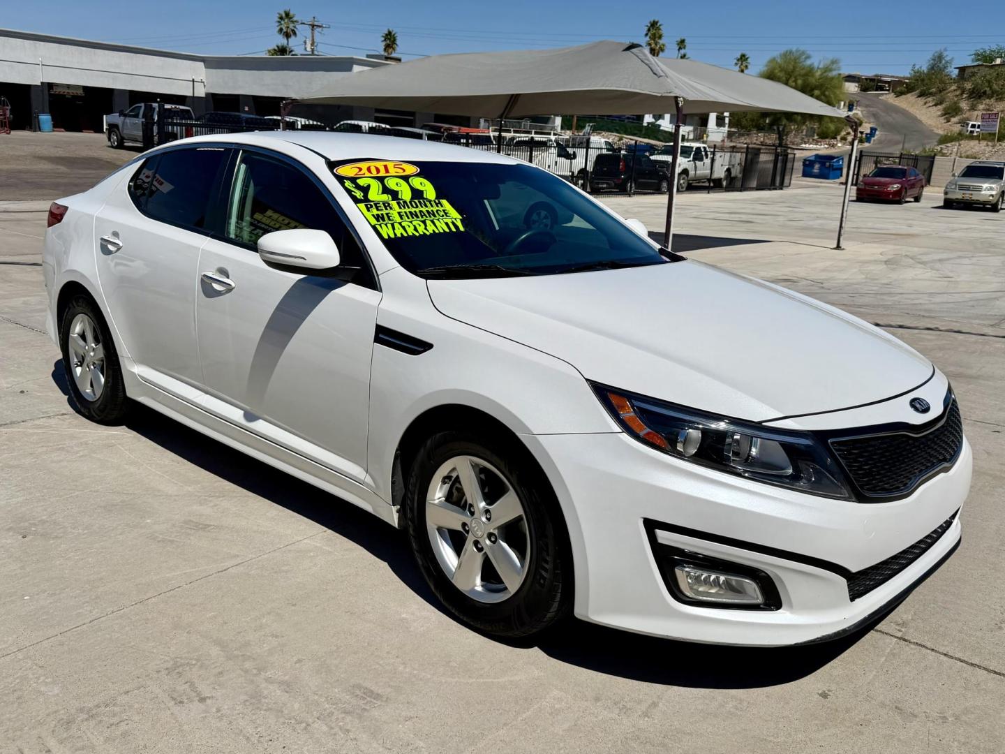 2015 White Kia Optima LX (KNAGM4A75F5) with an 2.4L L4 DOHC 16V engine, 6-Speed Automatic transmission, located at 2190 Hwy 95, Bullhead City, AZ, 86442, (928) 704-0060, 0.000000, 0.000000 - Photo#2