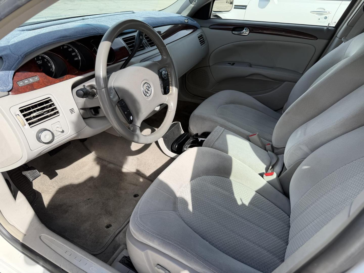 2010 White Buick Lucerne CX (1G4HA5EM7AU) with an 3.9L V6 OHV 12V engine, 4-Speed Automatic transmission, located at 2190 Hwy 95, Bullhead City, AZ, 86442, (928) 704-0060, 0.000000, 0.000000 - 1 owner. clean carfax. 2010 buick Lucerne 3.9 V6. we finance. warranty. new engine installed from buick. new engine only has 20k miles on it. - Photo#3