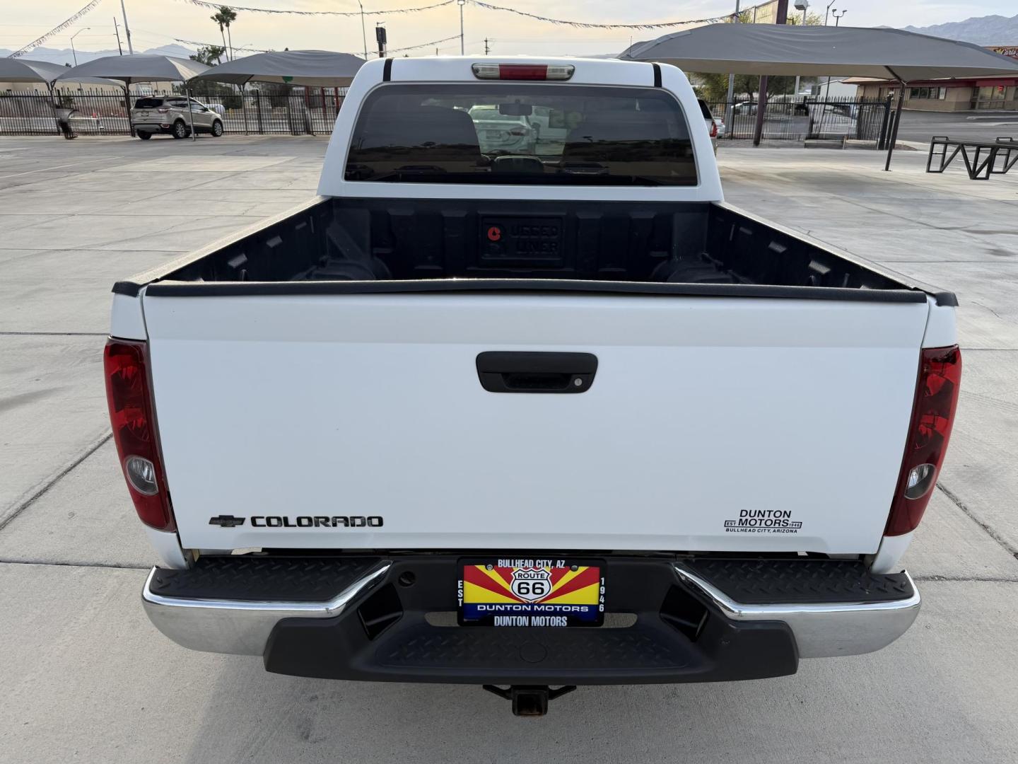 2006 White Chevrolet Colorado LT1 Crew Cab 2WD (1GCCS138268) with an 2.8L L4 DOHC 16V engine, 4-Speed Automatic Overdrive transmission, located at 2190 Hwy 95, Bullhead City, AZ, 86442, (928) 704-0060, 0.000000, 0.000000 - coming soon !!!!! in the middle of servicing and detailing. Brand new tires ordered. great running little truck. lots of new parts. ice cold a/c. free warranty. In house financing available. - Photo#4