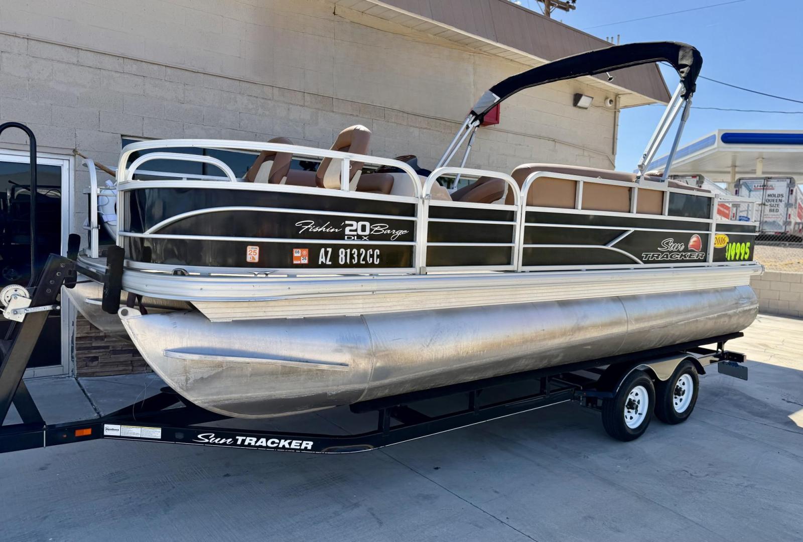 2016 sun Tracker 20 DXL fishin barge , located at 2190 Hwy 95, Bullhead City, AZ, 86442, (928) 704-0060, 0.000000, 0.000000 - On consignment. 2016 Sun Tracker 20ft fishin barge. Super clean. recently serviced. livewill fish finder, bimini top. full enclosed cover included. runs great. extra seating. 60 hp mercruiser 4 stroke engine. pole holders.4 seperate chairs. removeable table. full custom boat cover. elderly owned. f - Photo#5