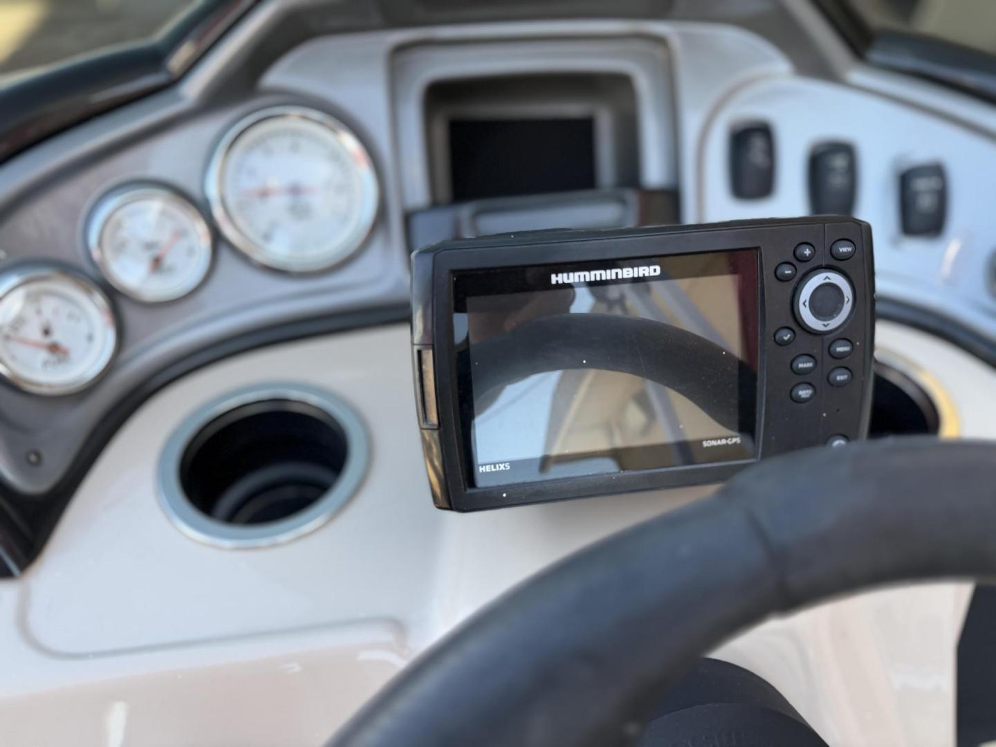 2016 sun Tracker 20 DXL fishin barge , located at 2190 Hwy 95, Bullhead City, AZ, 86442, (928) 704-0060, 0.000000, 0.000000 - On consignment. 2016 Sun Tracker 20ft fishin barge. Super clean. recently serviced. livewill fish finder, bimini top. full enclosed cover included. runs great. extra seating. 60 hp mercruiser 4 stroke engine. pole holders.4 seperate chairs. removeable table. full custom boat cover. elderly owned. f - Photo#9