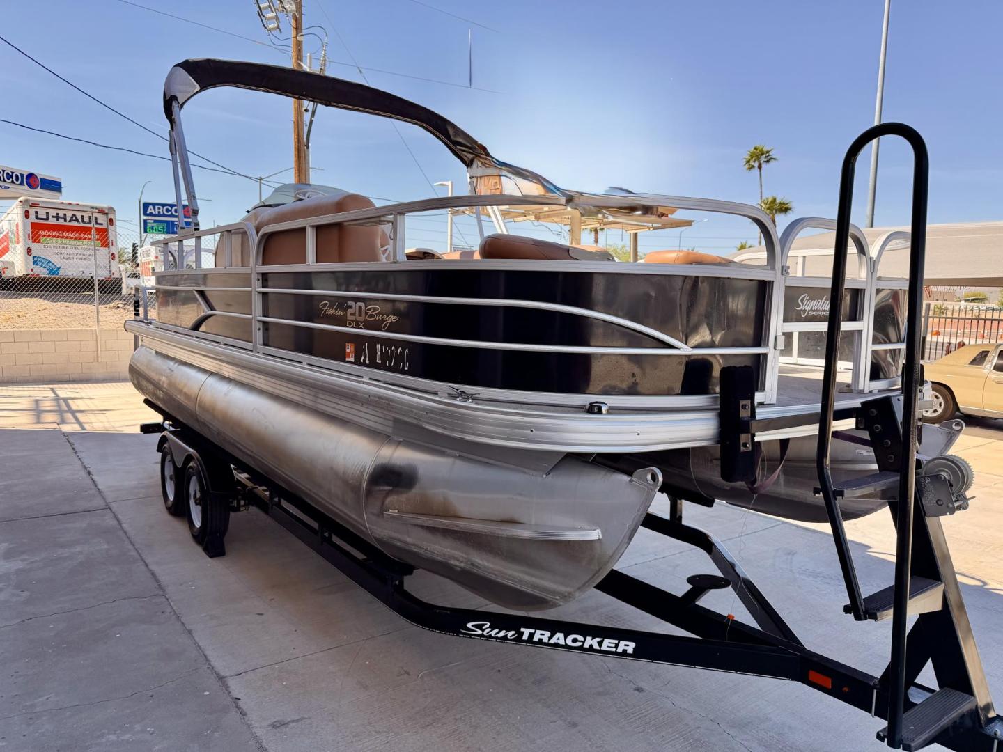 2016 sun Tracker 20 DXL fishin barge , located at 2190 Hwy 95, Bullhead City, AZ, 86442, (928) 704-0060, 0.000000, 0.000000 - On consignment. 2016 Sun Tracker 20ft fishin barge. Super clean. recently serviced. livewill fish finder, bimini top. full enclosed cover included. runs great. extra seating. 60 hp mercruiser 4 stroke engine. pole holders.4 seperate chairs. removeable table. full custom boat cover. elderly owned. f - Photo#4