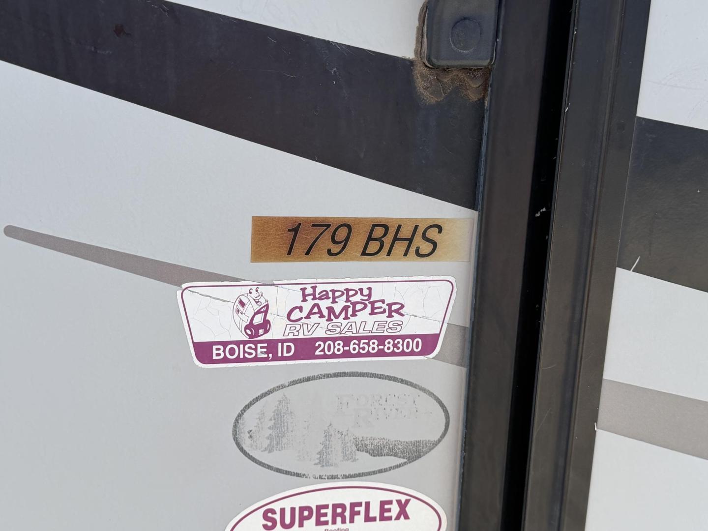 2018 Palomino 179 BHS - (4X4TPAT14JN) , located at 2190 Hwy 95, Bullhead City, AZ, 86442, (928) 704-0060, 0.000000, 0.000000 - 2018 Palomino 179 BHS travel trailer. 21ft total length. half ton towable. has sway bars included. single slide out. ac, heater refrigerator. perfect size. On consignment, free and clear title. - Photo#1