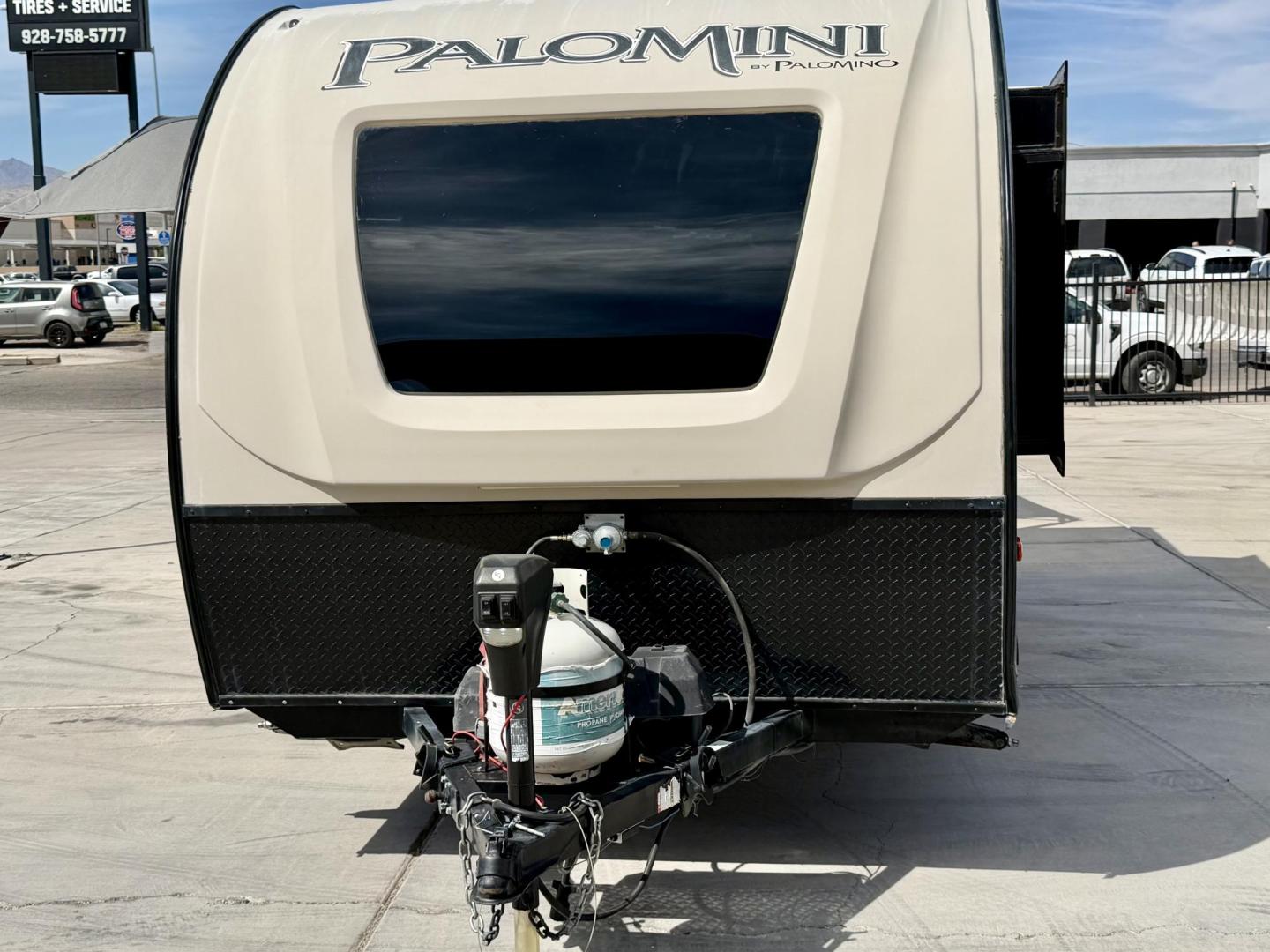 2018 Palomino 179 BHS - (4X4TPAT14JN) , located at 2190 Hwy 95, Bullhead City, AZ, 86442, (928) 704-0060, 0.000000, 0.000000 - 2018 Palomino 179 BHS travel trailer. 21ft total length. half ton towable. has sway bars included. single slide out. ac, heater refrigerator. perfect size. On consignment, free and clear title. - Photo#1