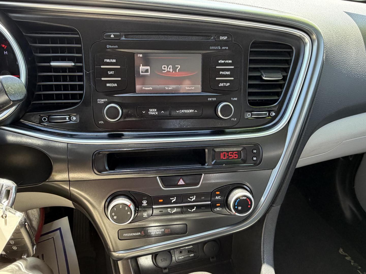 2014 Kia Optima LX (KNAGM4A73E5) with an 2.4L L4 DOHC 16V engine, 6-Speed Automatic transmission, located at 2190 Hwy 95, Bullhead City, AZ, 86442, (928) 704-0060, 0.000000, 0.000000 - Photo#7