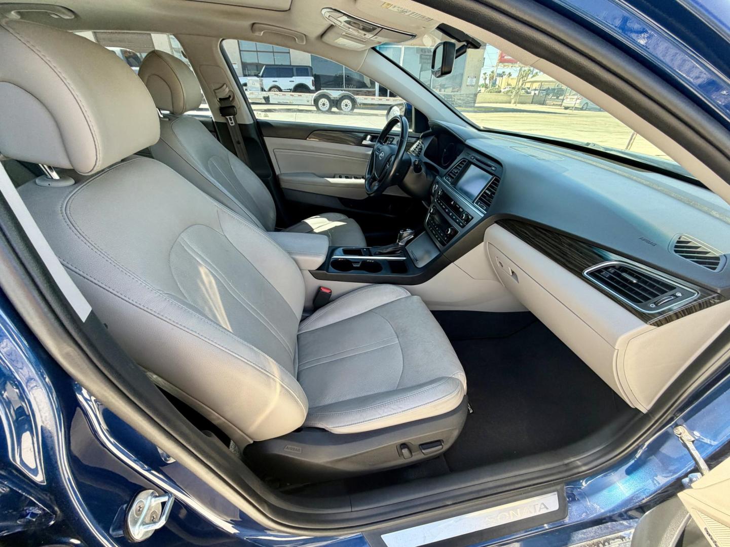 2017 Blue Hyundai Sonata Sport (5NPE34AF8HH) with an 2.4L L4 DOHC 16V engine, 6A transmission, located at 2190 Hwy 95, Bullhead City, AZ, 86442, (928) 704-0060, 0.000000, 0.000000 - Photo#3
