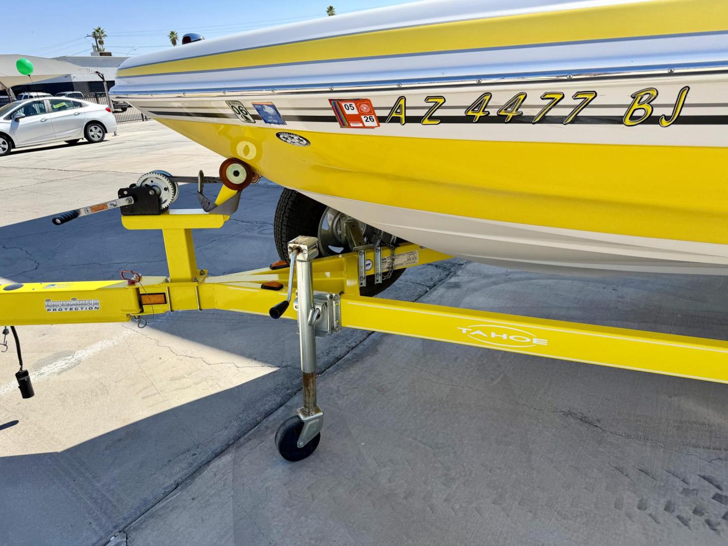 2005 Yellow Tahoe Q4 , located at 2190 Hwy 95, Bullhead City, AZ, 86442, (928) 704-0060, 0.000000, 0.000000 - Super clean 1 owner Tahoe boat . Q 4 model . Only only 80 hours - Photo#9