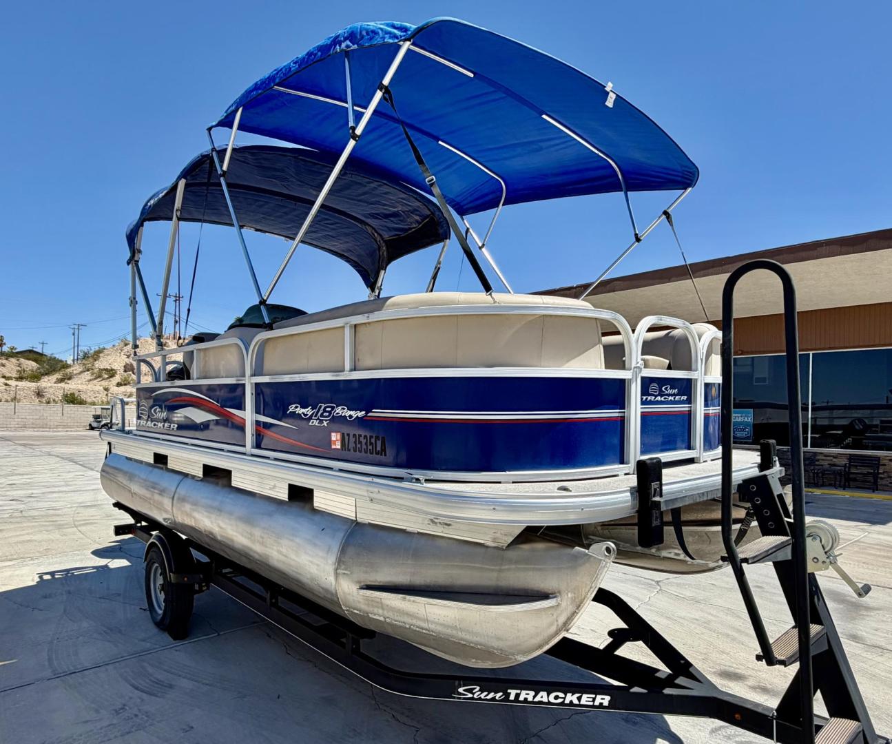 2017 White suntracker 181 Party Barge , located at 2190 Hwy 95, Bullhead City, AZ, 86442, (928) 704-0060, 0.000000, 0.000000 - 2017 Suntracker 181 Party Barge. 1 owner. Purchased brand new. only 100 hours on it. nice sized 75 4 stroke engine. double biminis. runs great. - Photo#1
