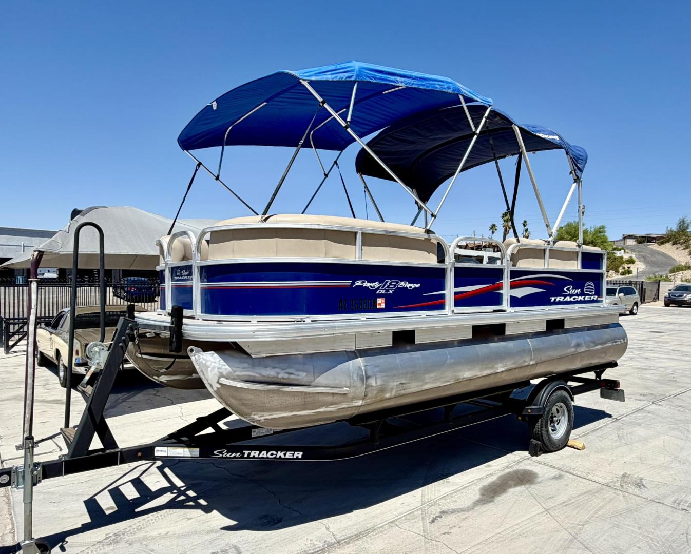 2017 White suntracker 181 Party Barge , located at 2190 Hwy 95, Bullhead City, AZ, 86442, (928) 704-0060, 0.000000, 0.000000 - 2017 Suntracker 181 Party Barge. 1 owner. Purchased brand new. only 100 hours on it. nice sized 75 4 stroke engine. double biminis. runs great. - Photo#3