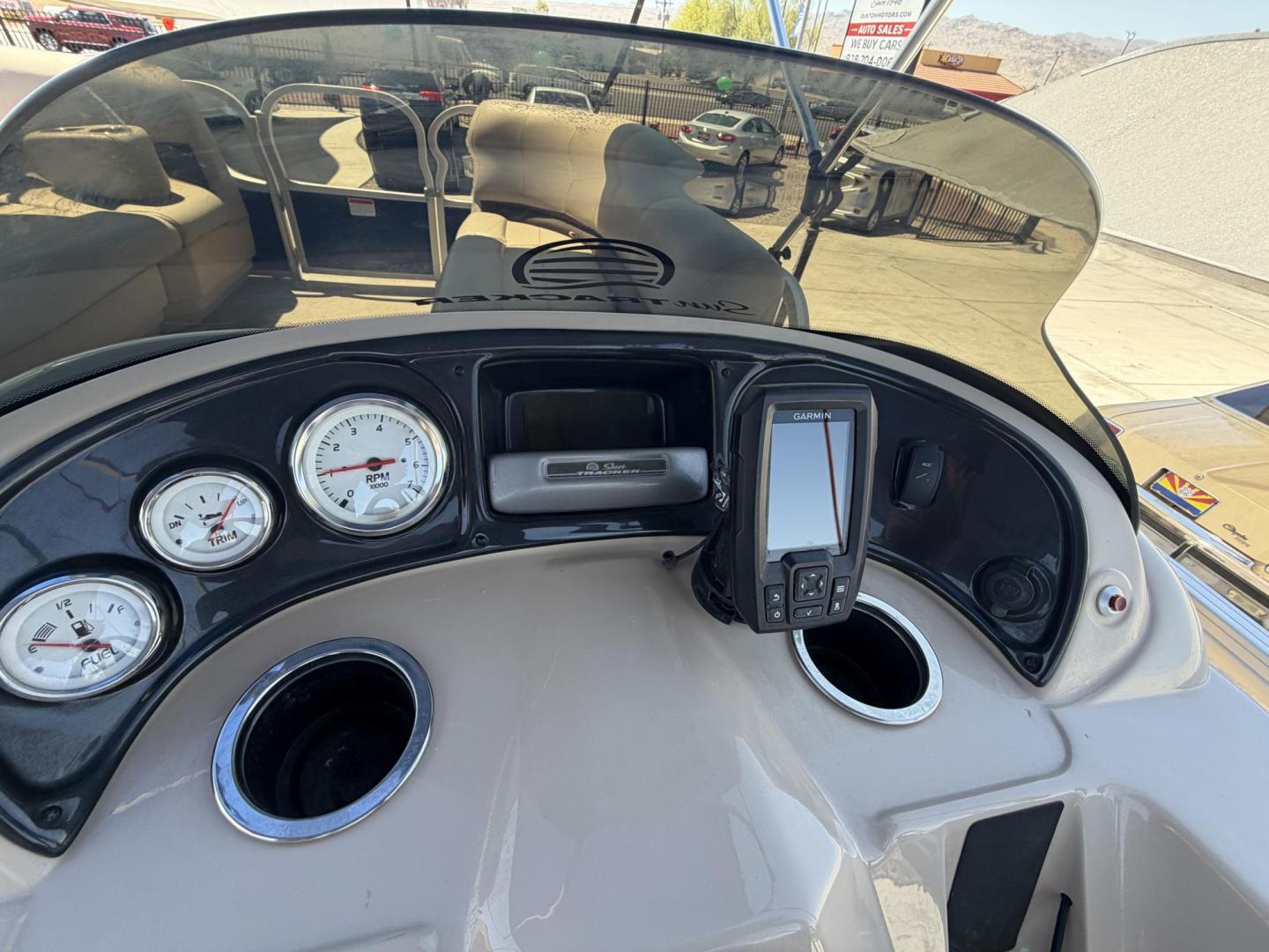 2017 White suntracker 181 Party Barge , located at 2190 Hwy 95, Bullhead City, AZ, 86442, (928) 704-0060, 0.000000, 0.000000 - 2017 Suntracker 181 Party Barge. 1 owner. Purchased brand new. only 100 hours on it. nice sized 75 4 stroke engine. double biminis. runs great. - Photo#10