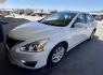 2013 White Nissan Altima 2.5 S (1N4AL3AP0DC) with an 2.5L L4 DOHC 16V engine, located at 2190 Hwy 95, Bullhead City, AZ, 86442, (928) 704-0060, 0.000000, 0.000000 - Photo#0