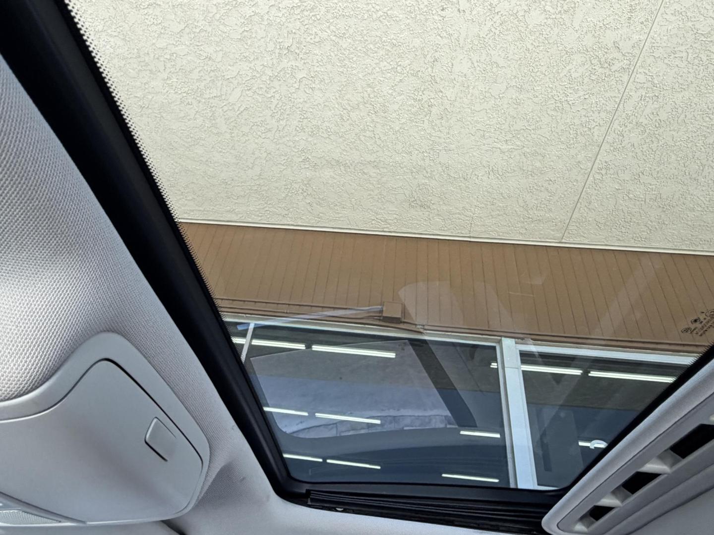 2016 Volkswagen Passat SE PZEV 6A w/ Sunroof & Nav (1VWBT7A3XGC) with an 1.8L L4 TURBO DIESEL engine, 6A transmission, located at 2190 Hwy 95, Bullhead City, AZ, 86442, (928) 704-0060, 0.000000, 0.000000 - *1 owner only 73k miles. leather loaded. free warranty free carfax. moonroof. keyless entry, bluetooth backup camera. up to 38 MPG. - Photo#11