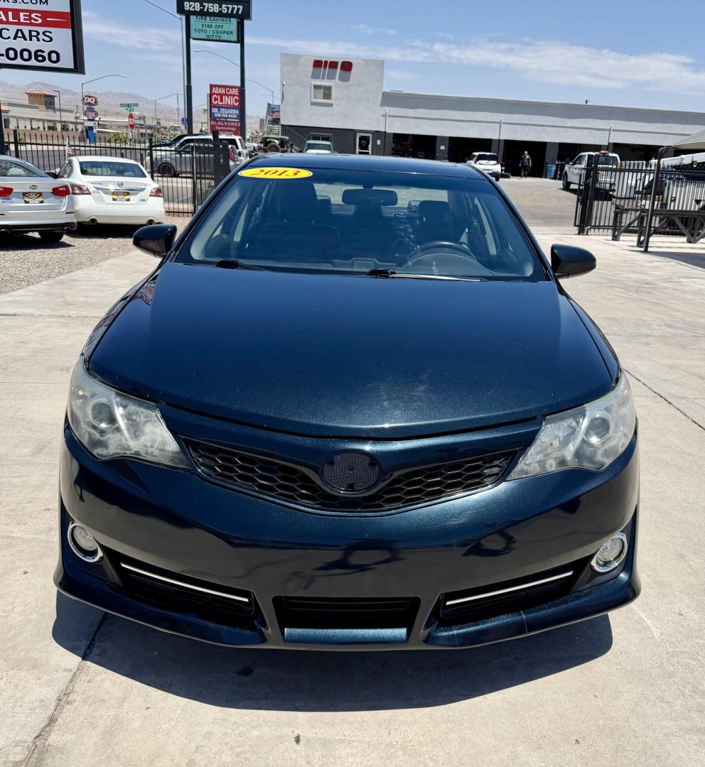 2013 Black Toyota Camry SE (4T1BF1FK3DU) with an 2.5L L4 DOHC 16V engine, 6-Speed Automatic transmission, located at 2190 Hwy 95, Bullhead City, AZ, 86442, (928) 704-0060, 0.000000, 0.000000 - Photo#2