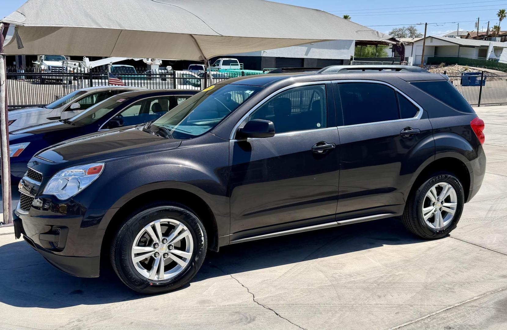 2013 /charcoal Chevrolet Equinox 1LT AWD (2GNFLEEK7D6) with an 2.4L L4 DOHC 16V engine, 6-Speed Automatic transmission, located at 2190 Hwy 95, Bullhead City, AZ, 86442, (928) 704-0060, 0.000000, 0.000000 - completely serviced. brand new tires. warranty. we finance. - Photo#3