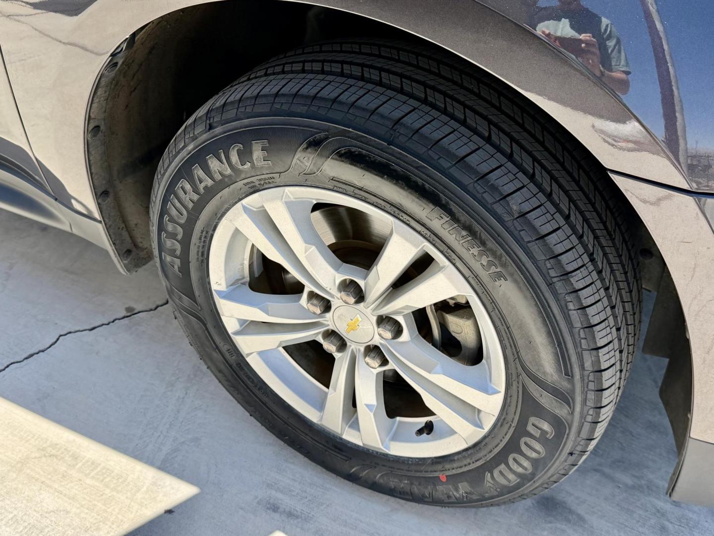 2013 /charcoal Chevrolet Equinox 1LT AWD (2GNFLEEK7D6) with an 2.4L L4 DOHC 16V engine, 6-Speed Automatic transmission, located at 2190 Hwy 95, Bullhead City, AZ, 86442, (928) 704-0060, 0.000000, 0.000000 - completely serviced. brand new tires. warranty. we finance. - Photo#11