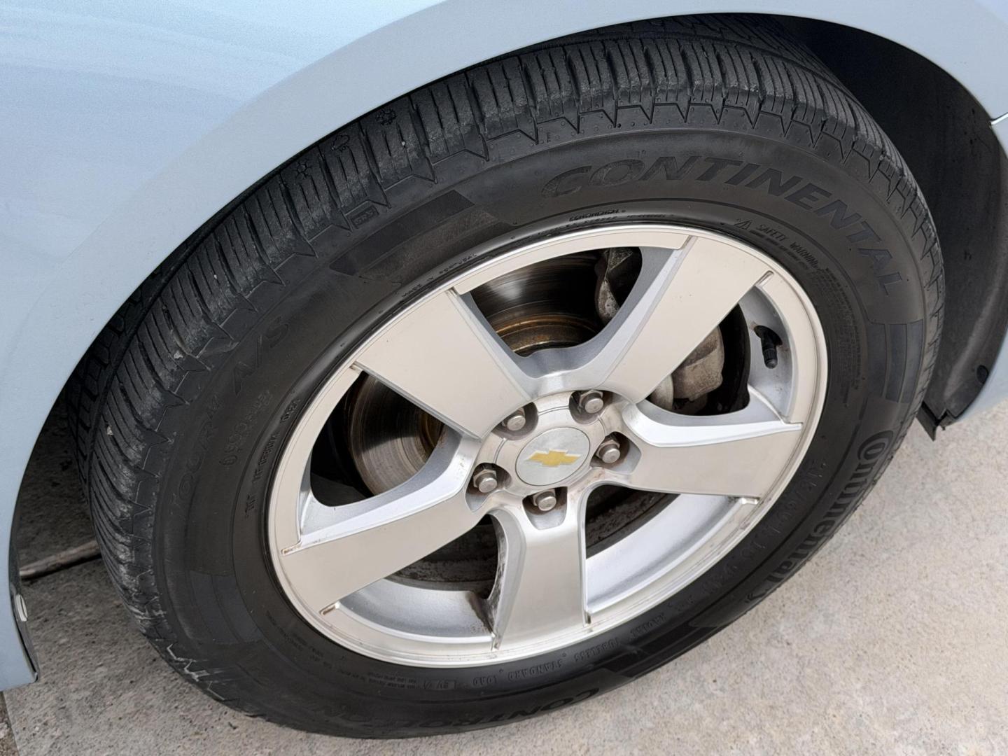2011 sky blue /grey Chevrolet Cruze LT , located at 2190 Hwy 95, Bullhead City, AZ, 86442, (928) 704-0060, 0.000000, 0.000000 - Photo#4