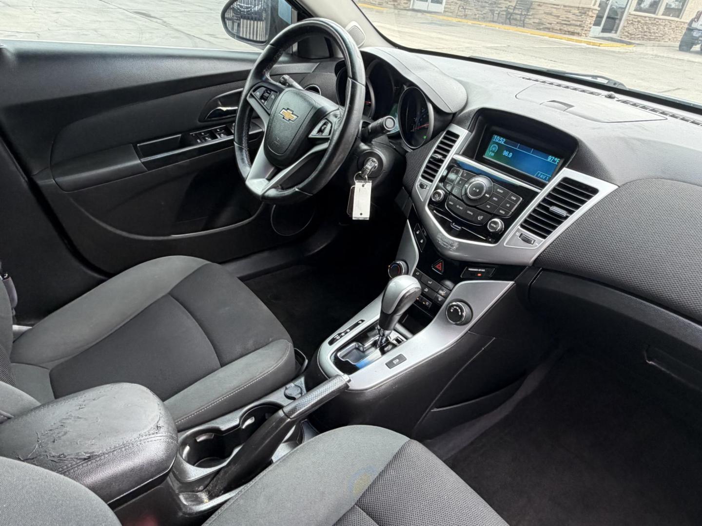 2011 sky blue /grey Chevrolet Cruze LT , located at 2190 Hwy 95, Bullhead City, AZ, 86442, (928) 704-0060, 0.000000, 0.000000 - Photo#10