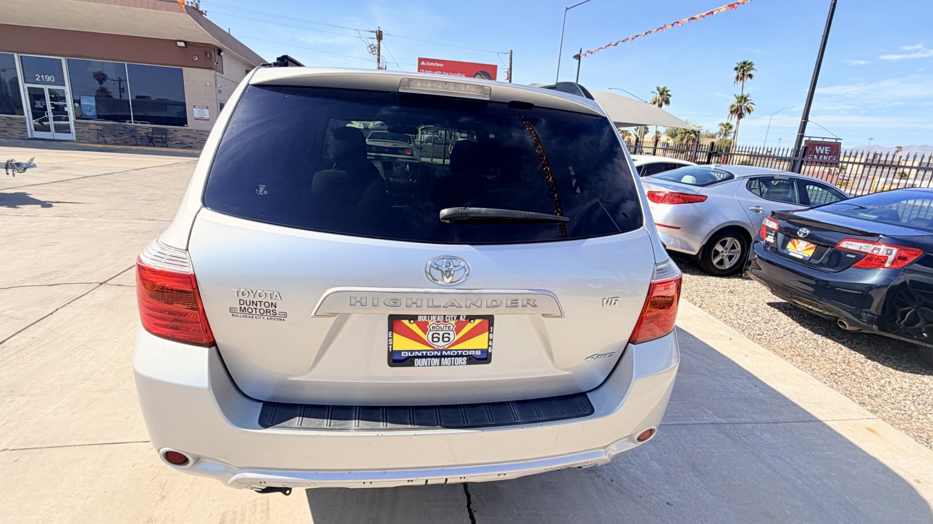 2008 Bronze Toyota Highlander Base 4WD (JTEES41A482) with an 3.5L V6 DOHC 24V engine, 5A OD transmission, located at 2190 Hwy 95, Bullhead City, AZ, 86442, (928) 704-0060, 0.000000, 0.000000 - 3rd row- Photo#2