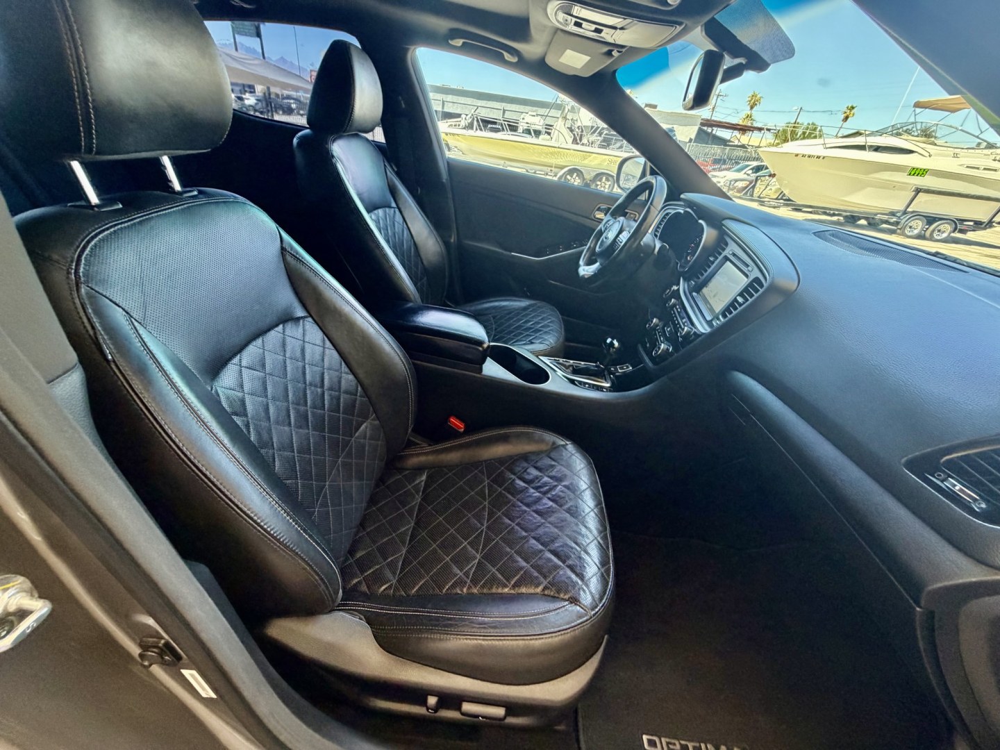 2015 Gold Kia Optima SX Turbo (5XXGR4A63FG) with an 2.0L L4 DOHC 16V TURBO engine, 6A transmission, located at 2190 Hwy 95, Bullhead City, AZ, 86442, (928) 704-0060, 0.000000, 0.000000- Photo#18