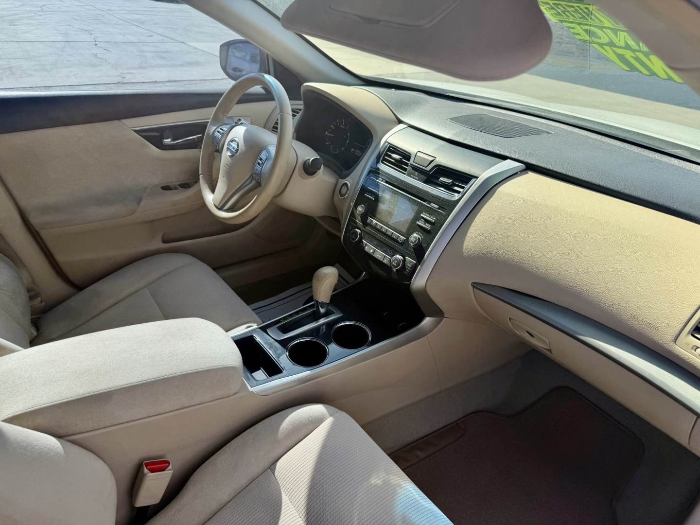 2013 White Nissan Altima 2.5 S (1N4AL3AP4DN) with an 2.5L L4 DOHC 16V engine, located at 2190 Hwy 95, Bullhead City, AZ, 86442, (928) 704-0060, 0.000000, 0.000000- Photo#8