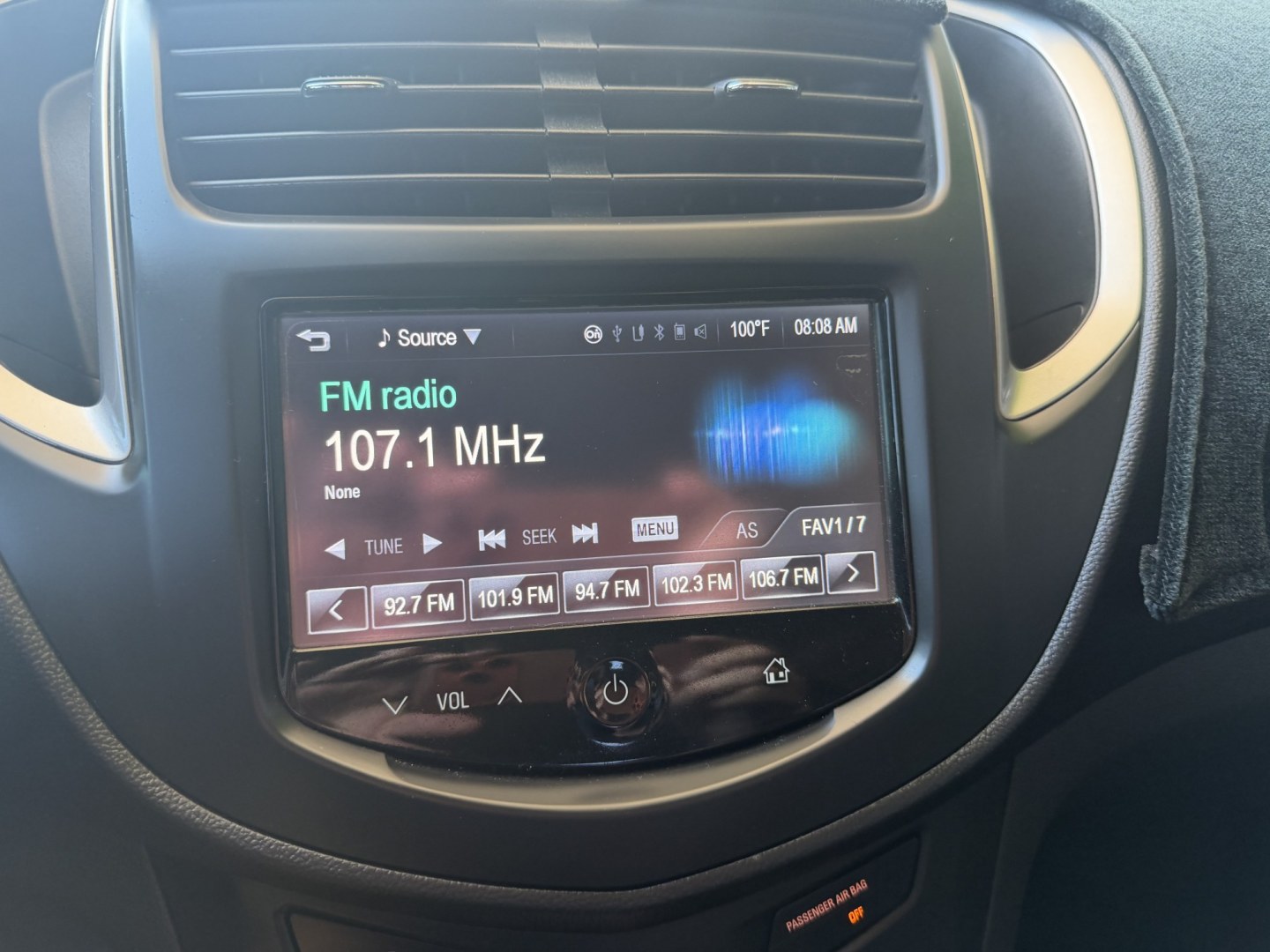 2016 silver Chevrolet Trax LS FWD (KL7CJKSB2GB) with an 1.4L L4 DOHC 16V engine, 6A transmission, located at 2190 Hwy 95, Bullhead City, AZ, 86442, (928) 704-0060, 0.000000, 0.000000- Photo#6
