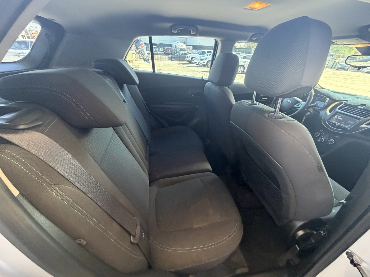 2016 silver Chevrolet Trax LS FWD (KL7CJKSB2GB) with an 1.4L L4 DOHC 16V engine, 6A transmission, located at 2190 Hwy 95, Bullhead City, AZ, 86442, (928) 704-0060, 0.000000, 0.000000- Photo#12