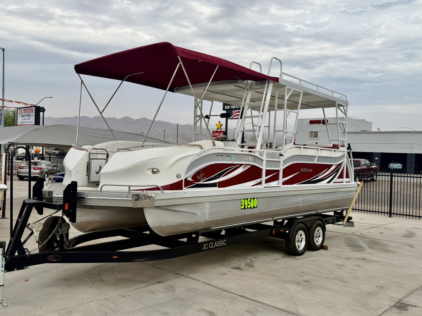 2014 silver JC 266 Tritoon Classic , located at 2190 Hwy 95, Bullhead City, AZ, 86442, (928) 704-0060, 0.000000, 0.000000 - On consigment. This super nice 26 ft Jc tritoon 266 Classic. 250 horspower 4 stroke honda engine. Hard top tower. runs and drives great. 2 owner. local boat. free and clear title. 315 hours on engine- Photo#1