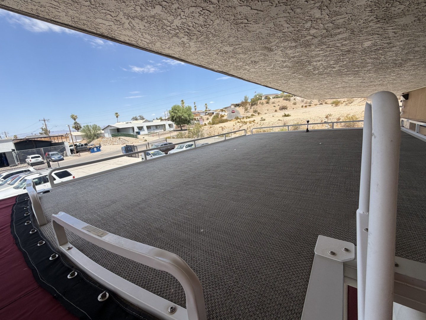 2014 silver JC 266 Tritoon Classic , located at 2190 Hwy 95, Bullhead City, AZ, 86442, (928) 704-0060, 0.000000, 0.000000 - On consigment. This super nice 26 ft Jc tritoon 266 Classic. 250 horspower 4 stroke honda engine. Hard top tower. runs and drives great. 2 owner. local boat. free and clear title. 315 hours on engine- Photo#19