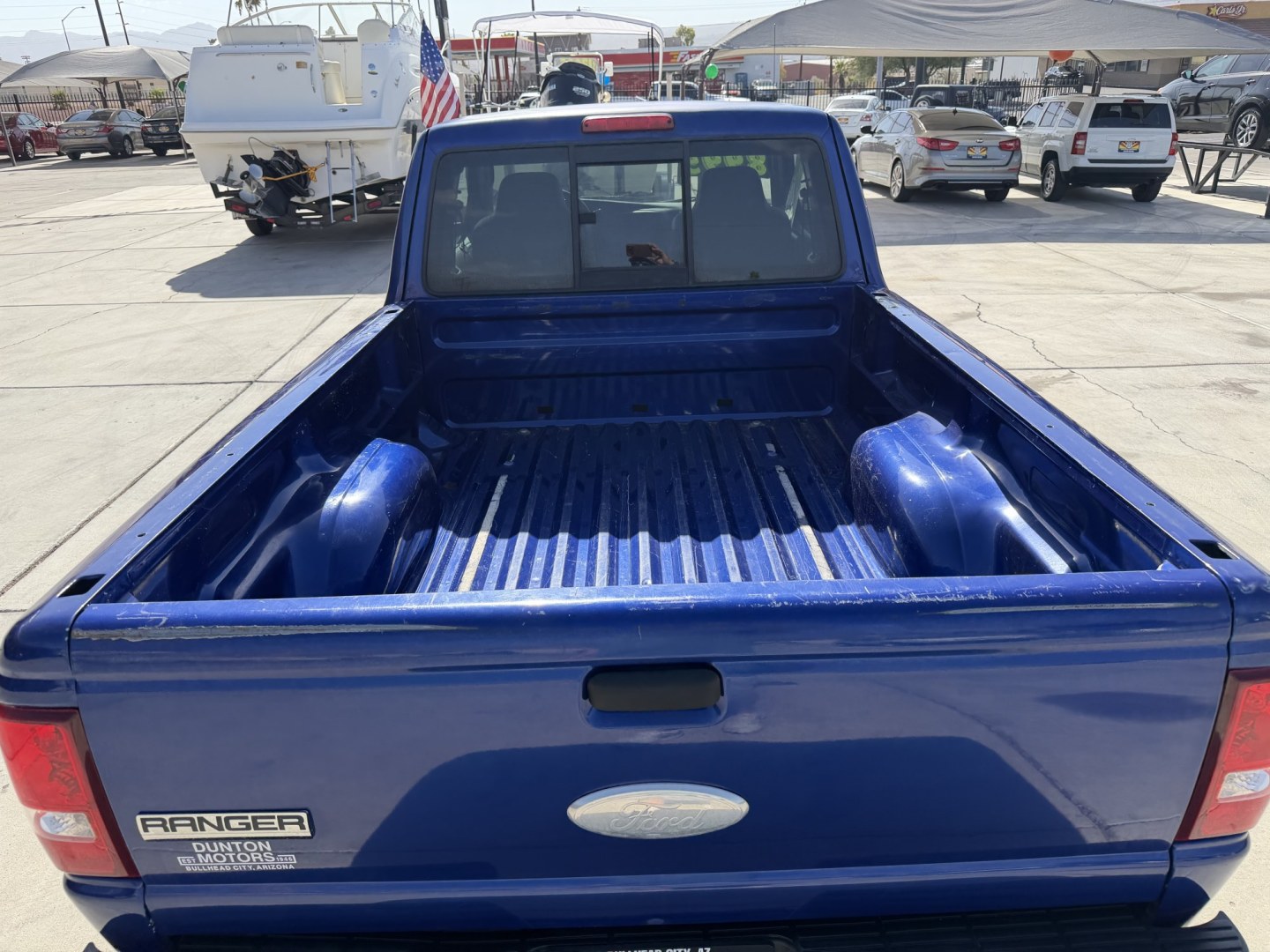 2006 Blue Ford Ranger XLT 4x4 , located at 2190 Hwy 95, Bullhead City, AZ, 86442, (928) 704-0060, 0.000000, 0.000000 - 2006 Ford Ranger XLT. automatic 4x4 . power windows, locks. cold a/c tow package running boards. 146k.- Photo#6